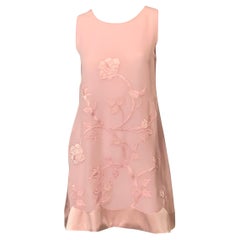 Robe de lingerie Alberta Ferretti rose en mousseline de soie à fleurs appliquées