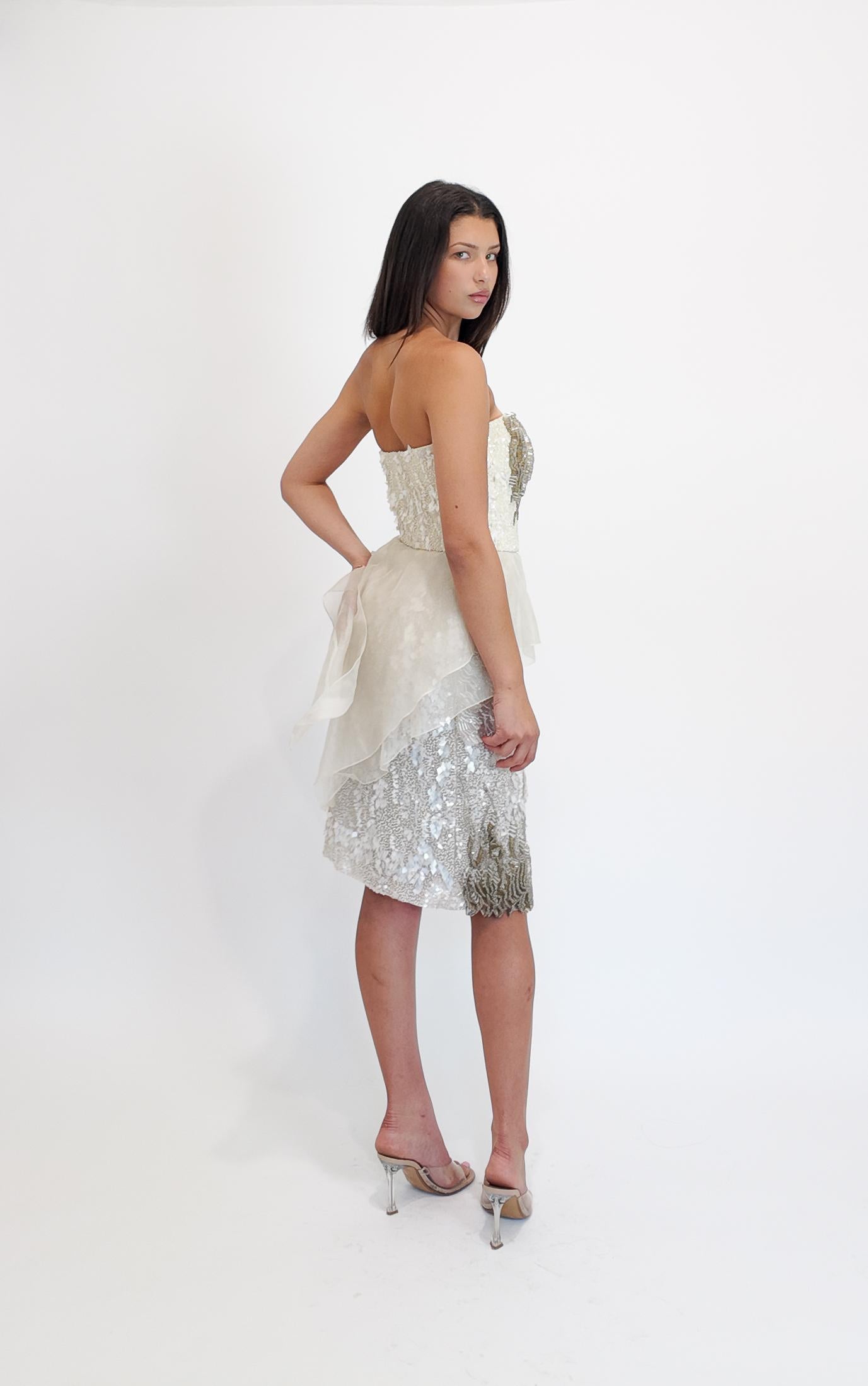 Alberta Ferretti S/S 2013 Vestido Peplum de Cóctel Blanco con Cuentas en venta 2