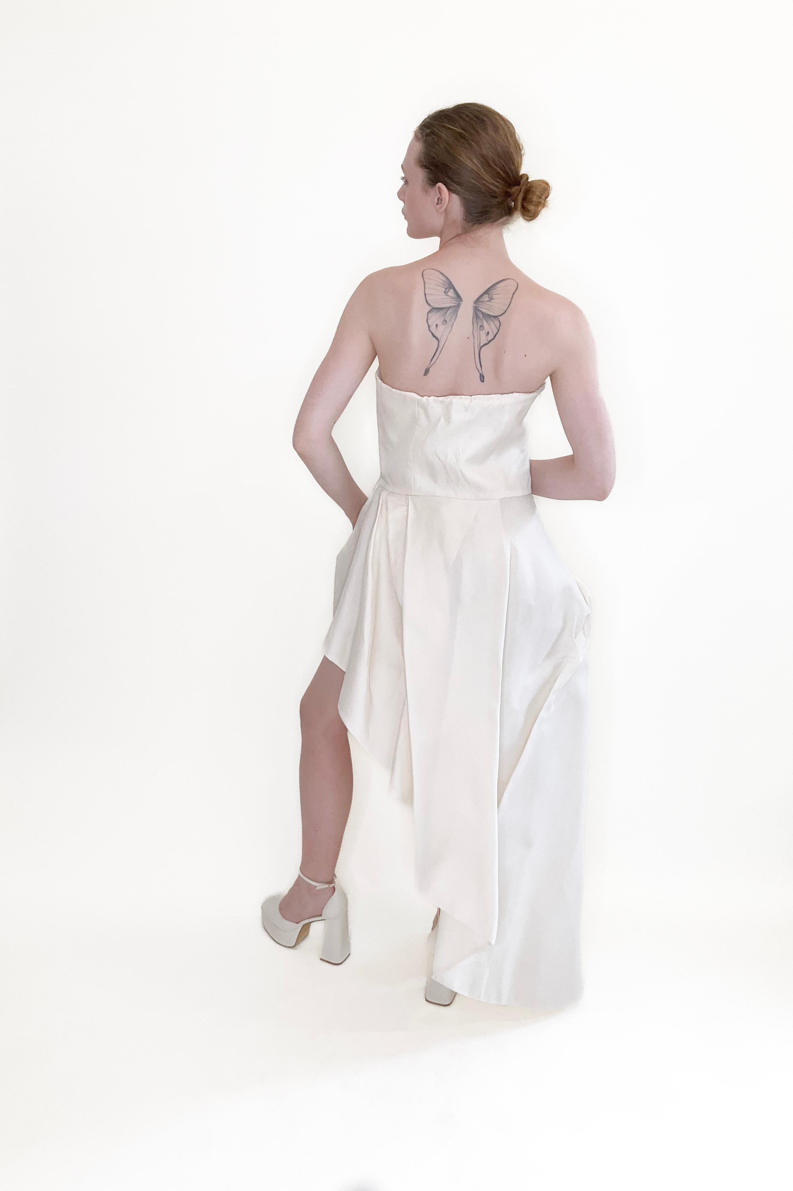 Alberta Ferretti Trägerloses asymmetrisches Kleid im Angebot 1