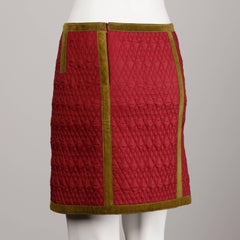 Alberta Ferretti jupe matelassée vintage avec bordure en cuir de daim vert olive