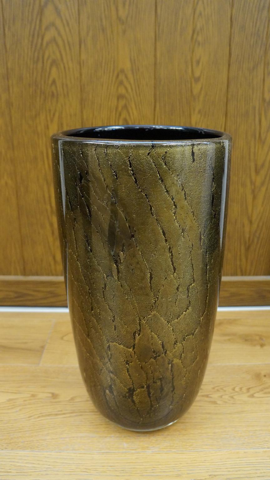 Fine XX secolo Alberto Donà Coppia di vasi in vetro di Murano firmati Art Deco Oro Nero, anni '90 in vendita