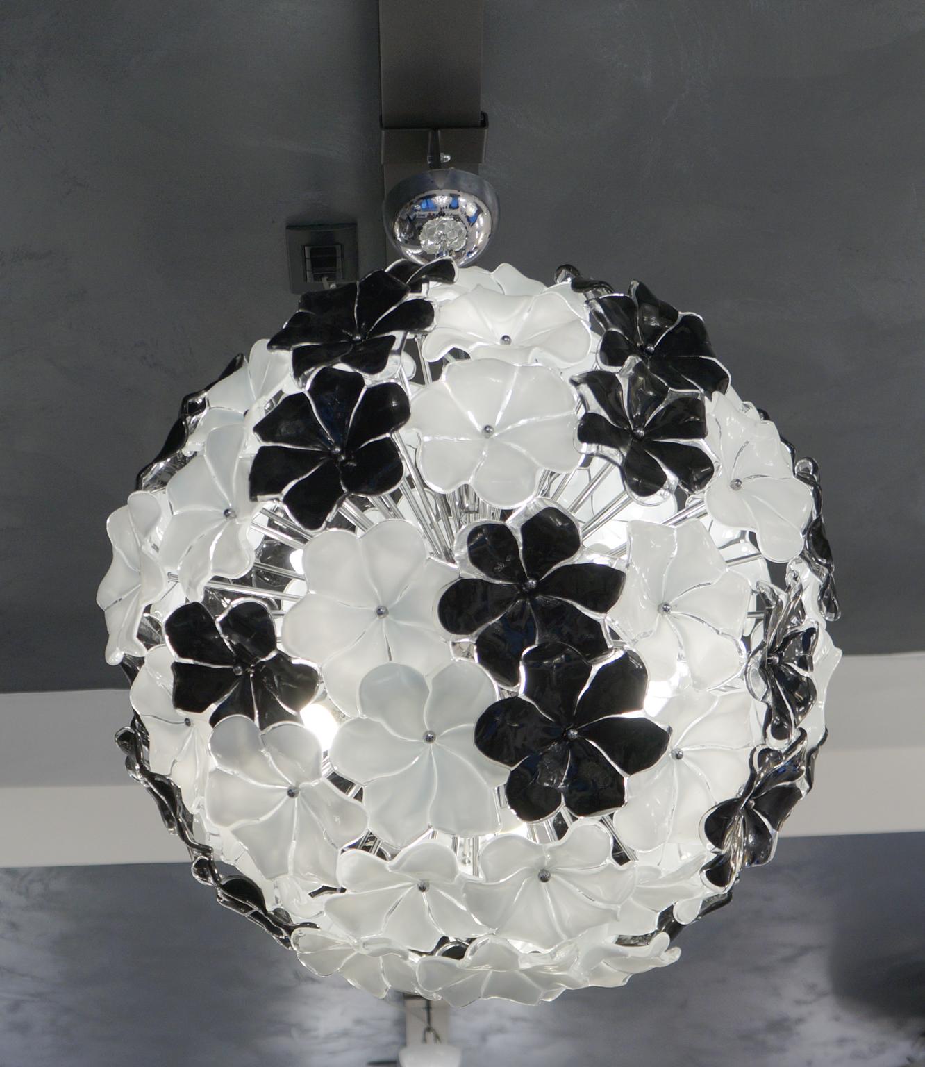 Italian Alberto Donà Mid-Century Modern Black White Flower Murano Glass Chandelier, 1994 For Sale
