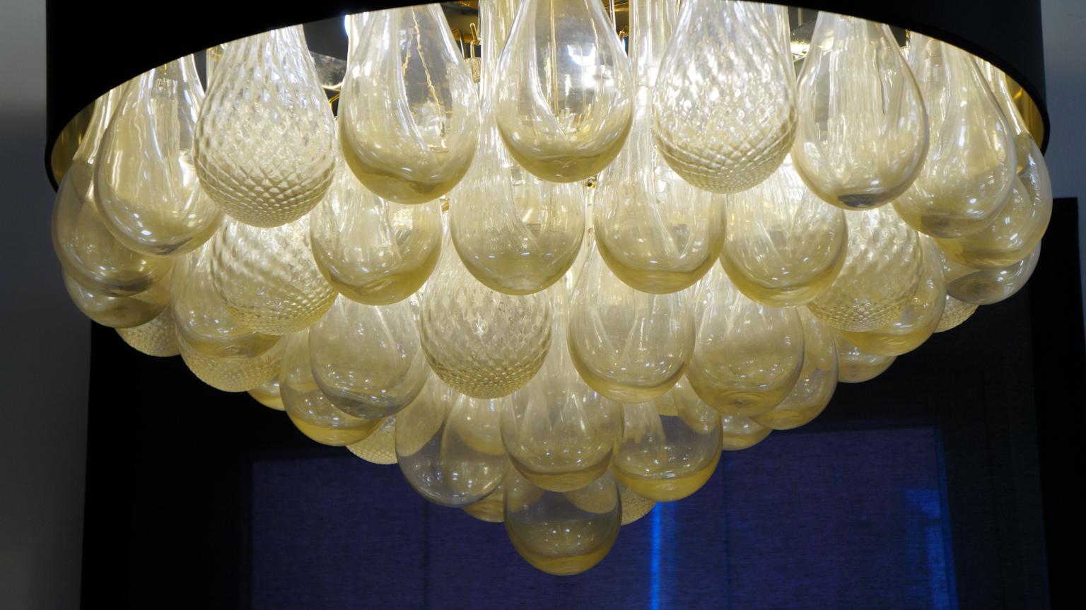 Hand-Crafted Alberto Donà Mid-Century Modern Gold Leaf Murano Glass Chandelier Gocce, 1990s For Sale