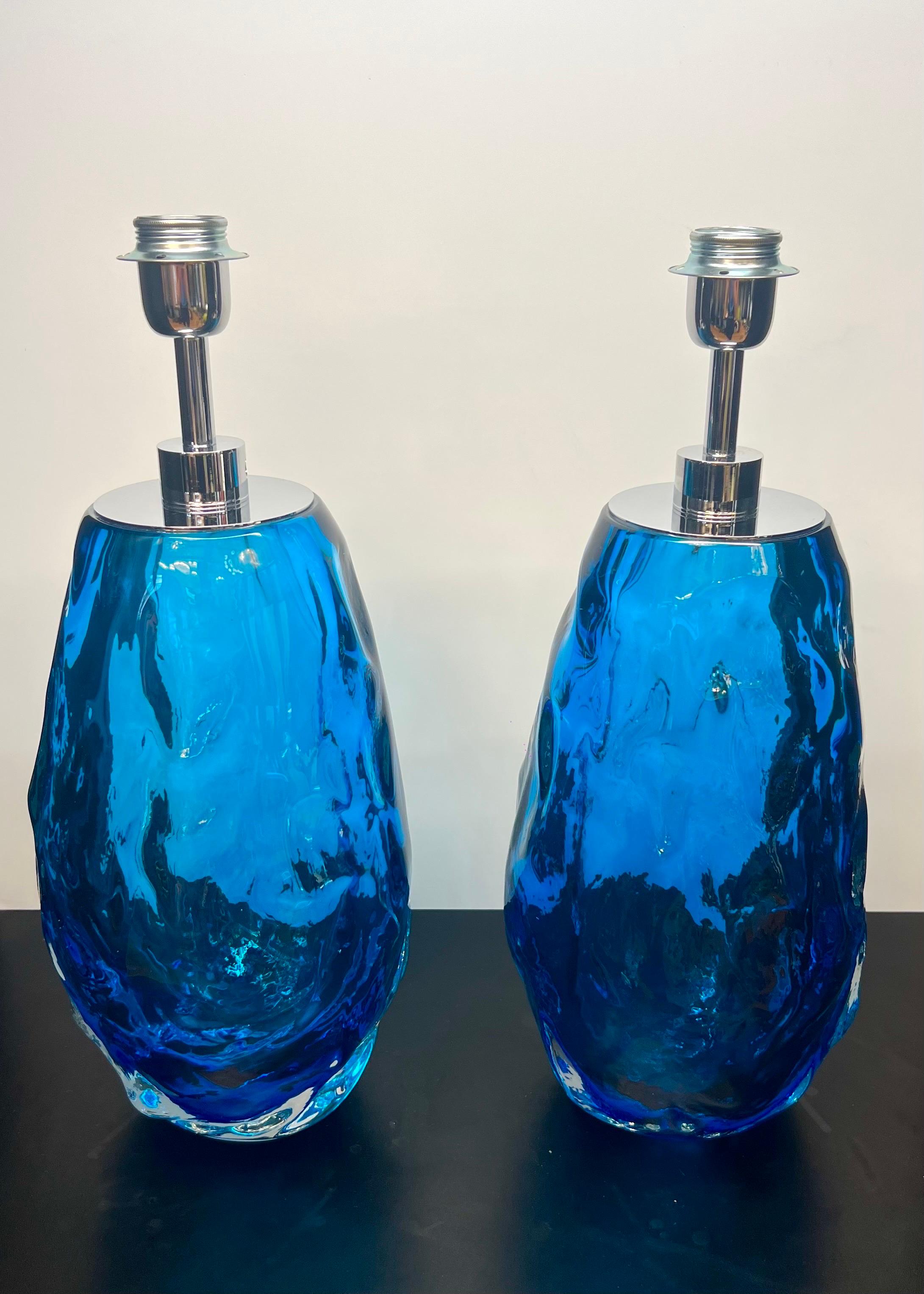 Alberto Donà Lámparas de sobremesa modernas de mediados de siglo de cristal de Murano azul claro dos 2024 Moderno de mediados de siglo en venta
