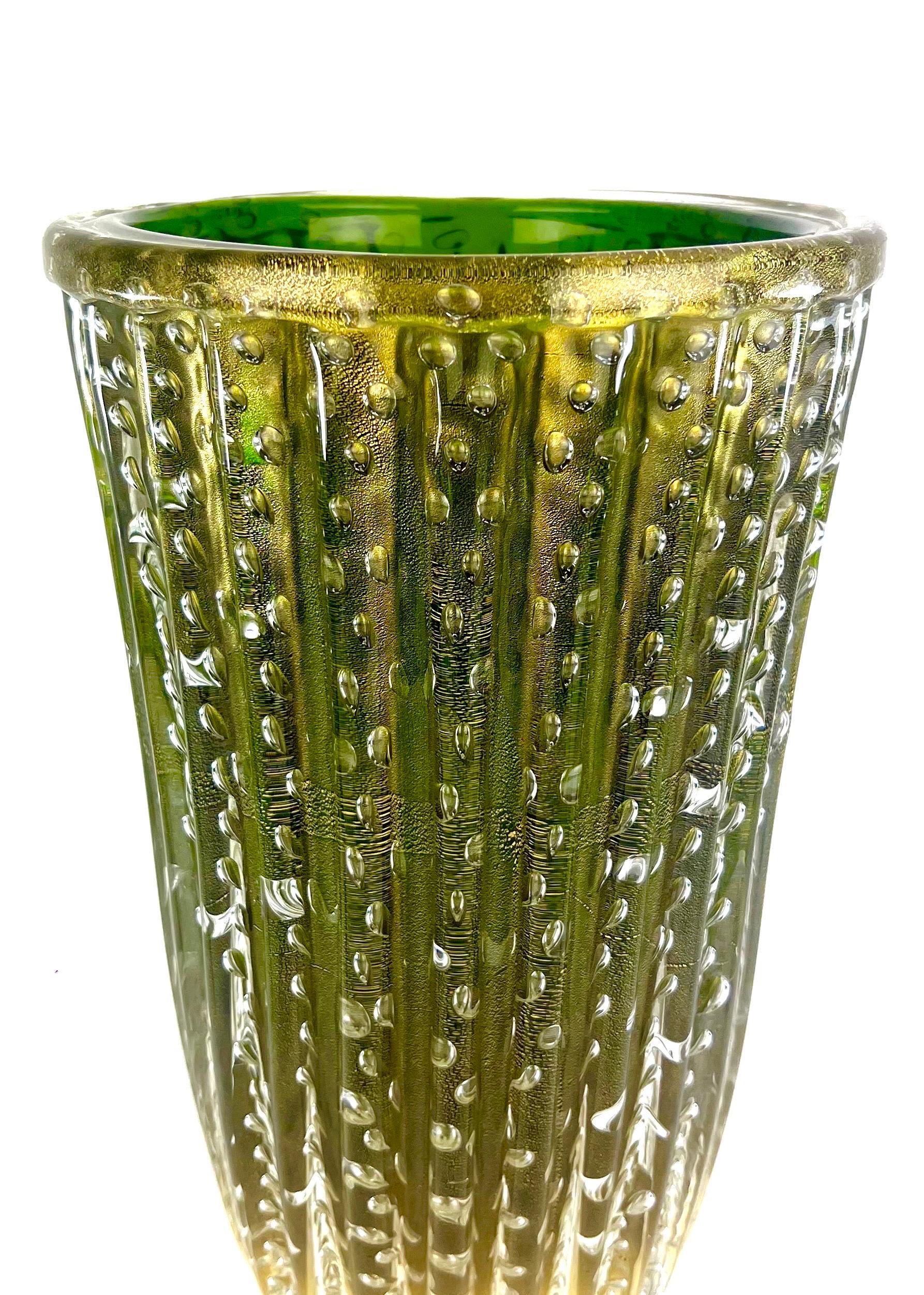 Italiano Alberto Donà Mid-Century Modern Vaso In Vetro Di Murano Verde E Foglia Oro 24kt in vendita