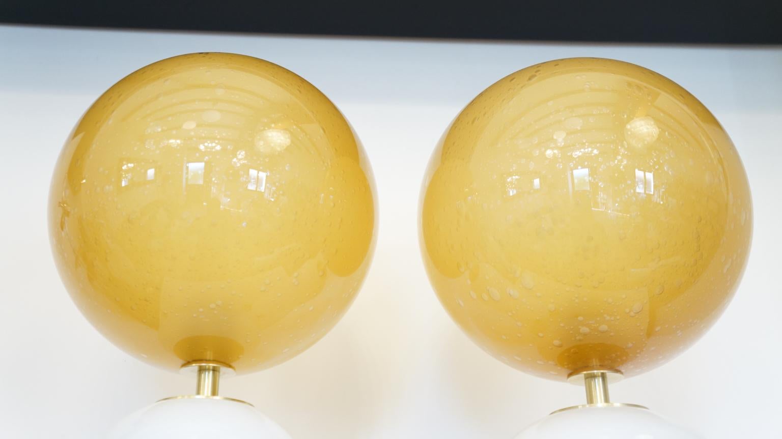 Alberto Donà Mid-Century Modern Weiß Bernstein Zwei Tischlampen aus Muranoglas im Angebot 5