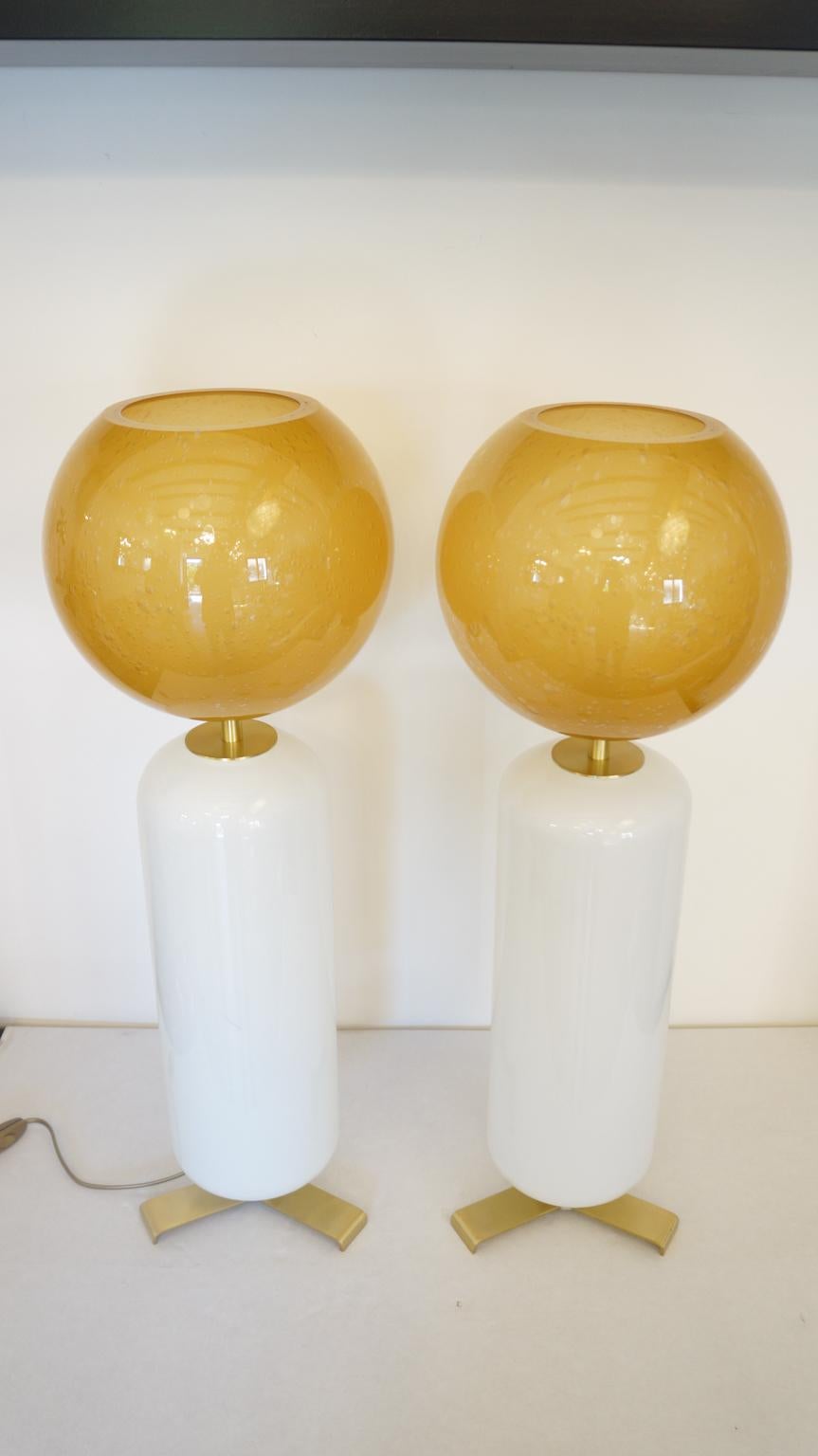 Italian Alberto Donà Mid-Century Modern White Amber Two Murano Glass Table Lamps For Sale