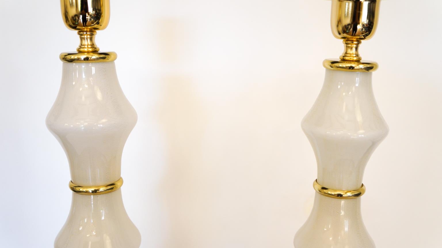 Late 20th Century Alberto Donà Mid-Century Modern White Two Murano Glass Table Lamps, 1995 For Sale