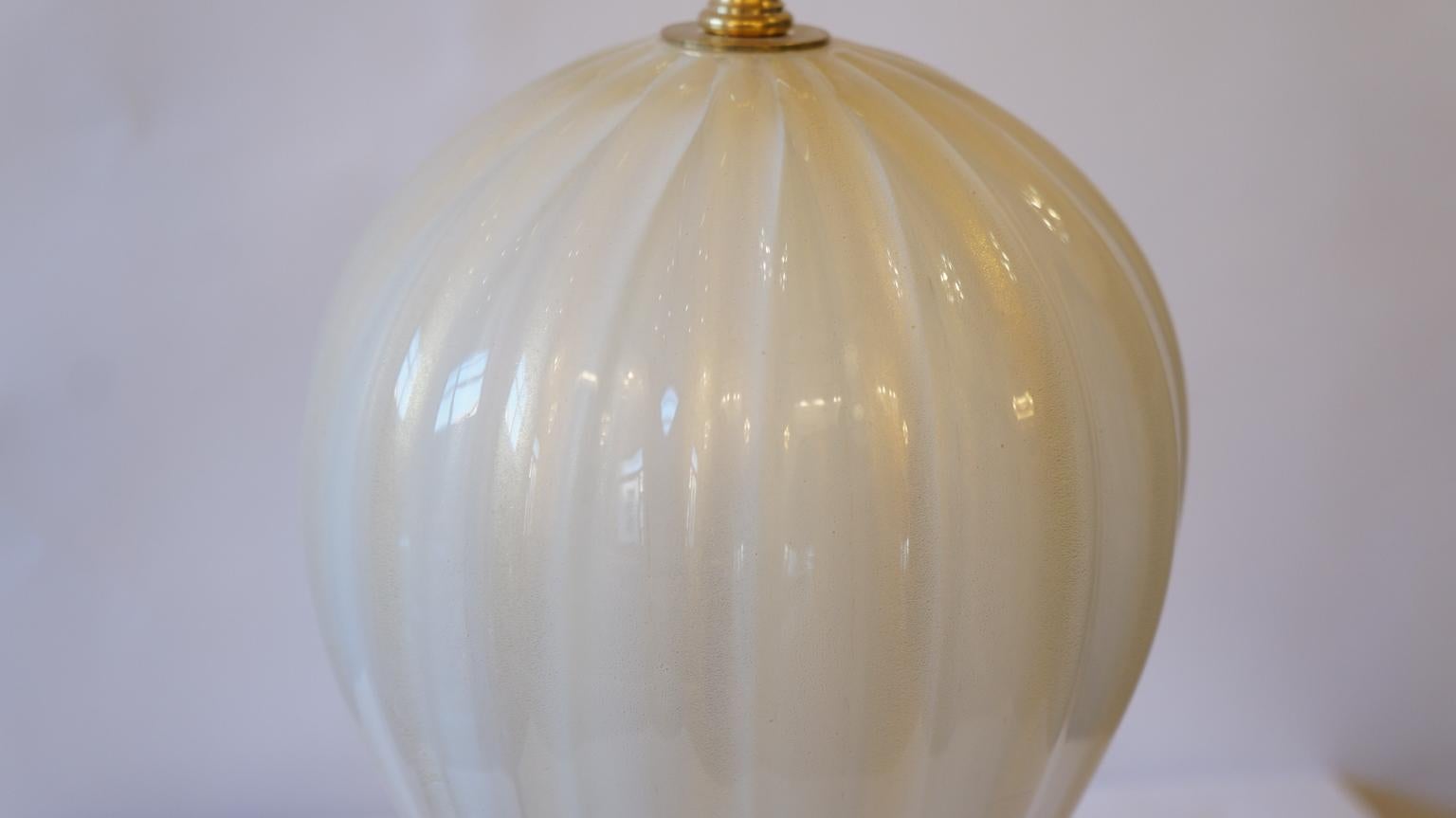 Alberto Donà Mid-Century Modern White Veronese Two Murano Glass Table Lamps 1985 For Sale 7