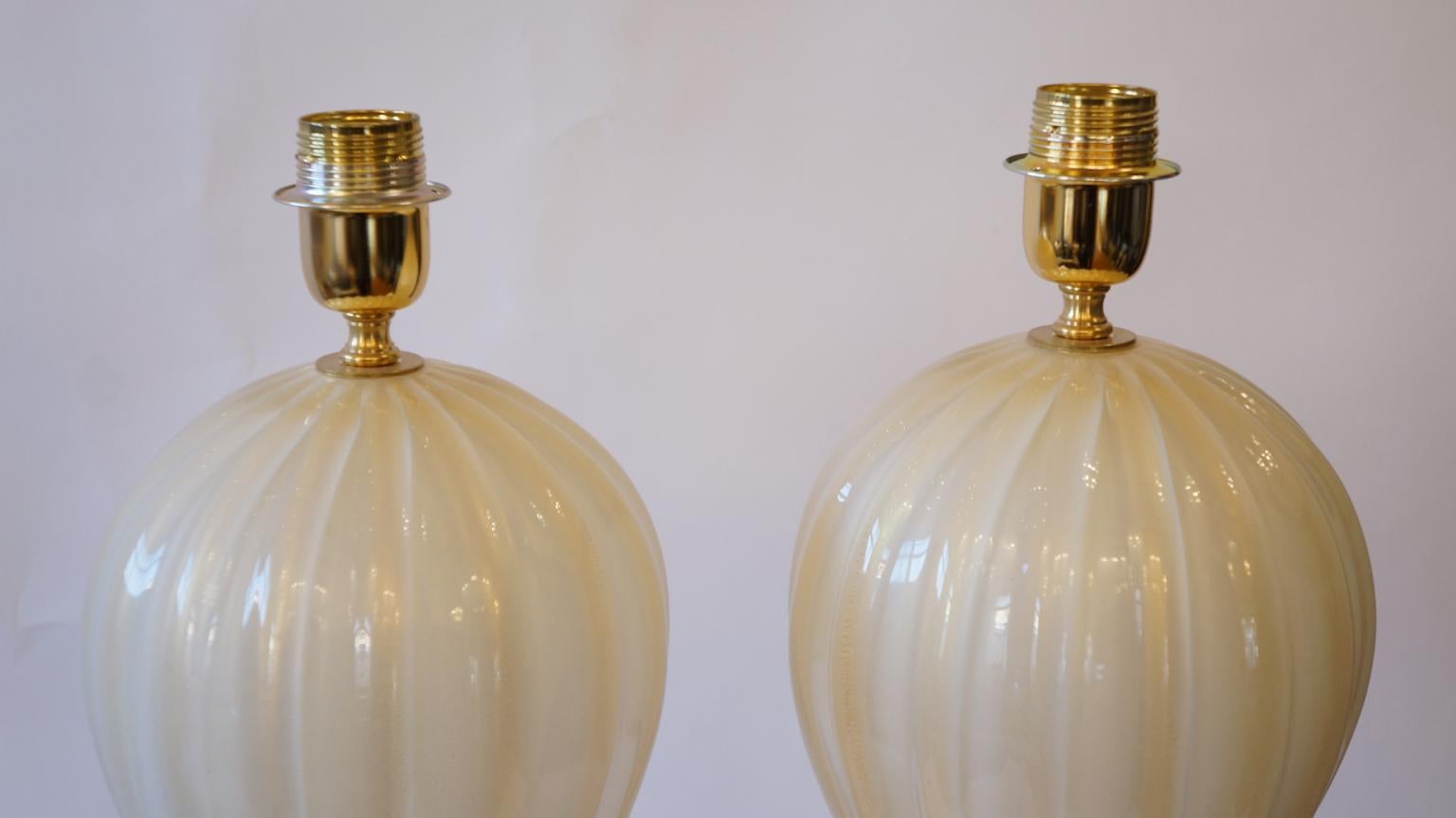 Gold Leaf Alberto Donà Mid-Century Modern White Veronese Two Murano Glass Table Lamps 1985 For Sale