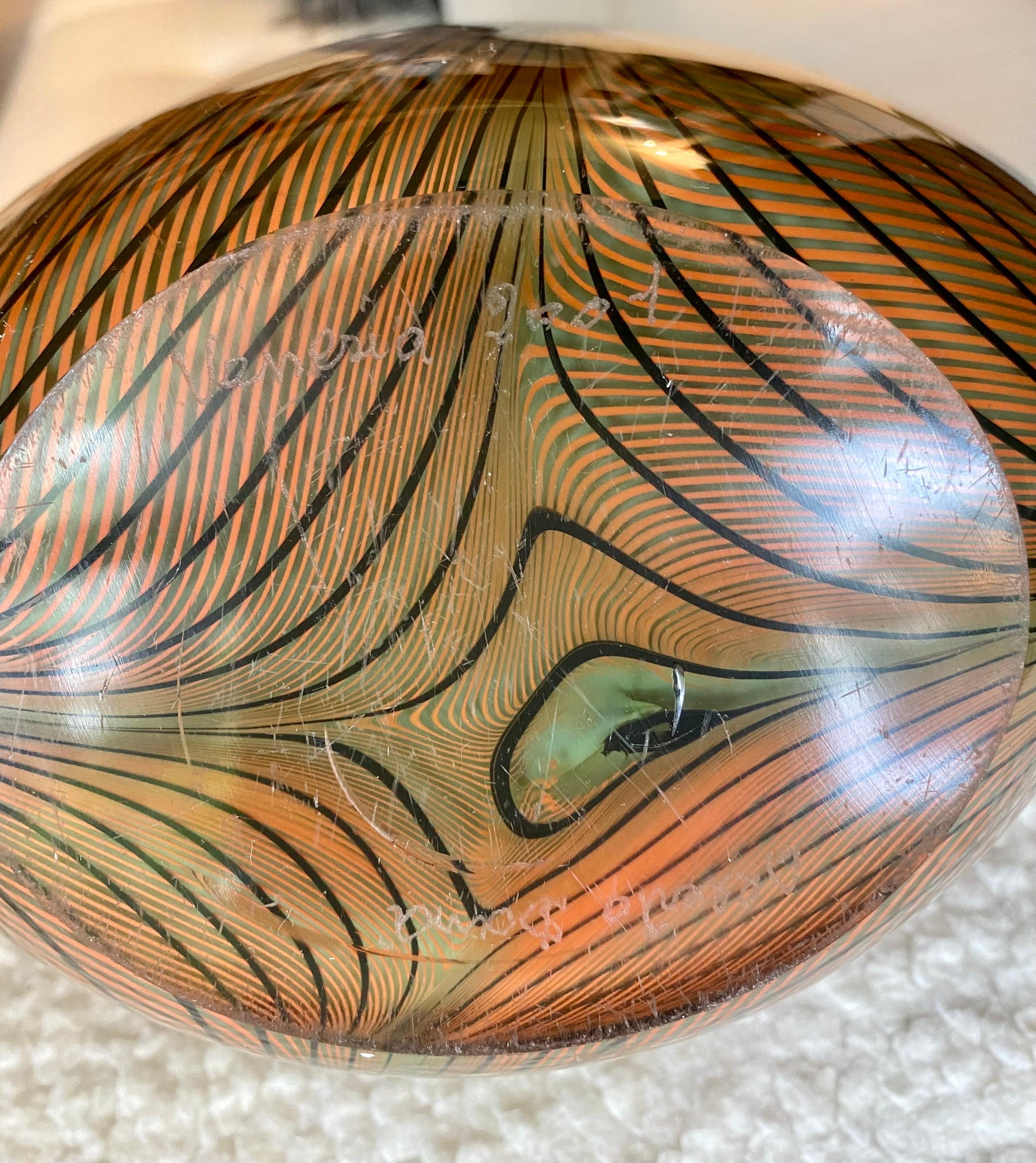 italien Alberto Dona Vase en verre de Murano à grandes plumes, signé en vente