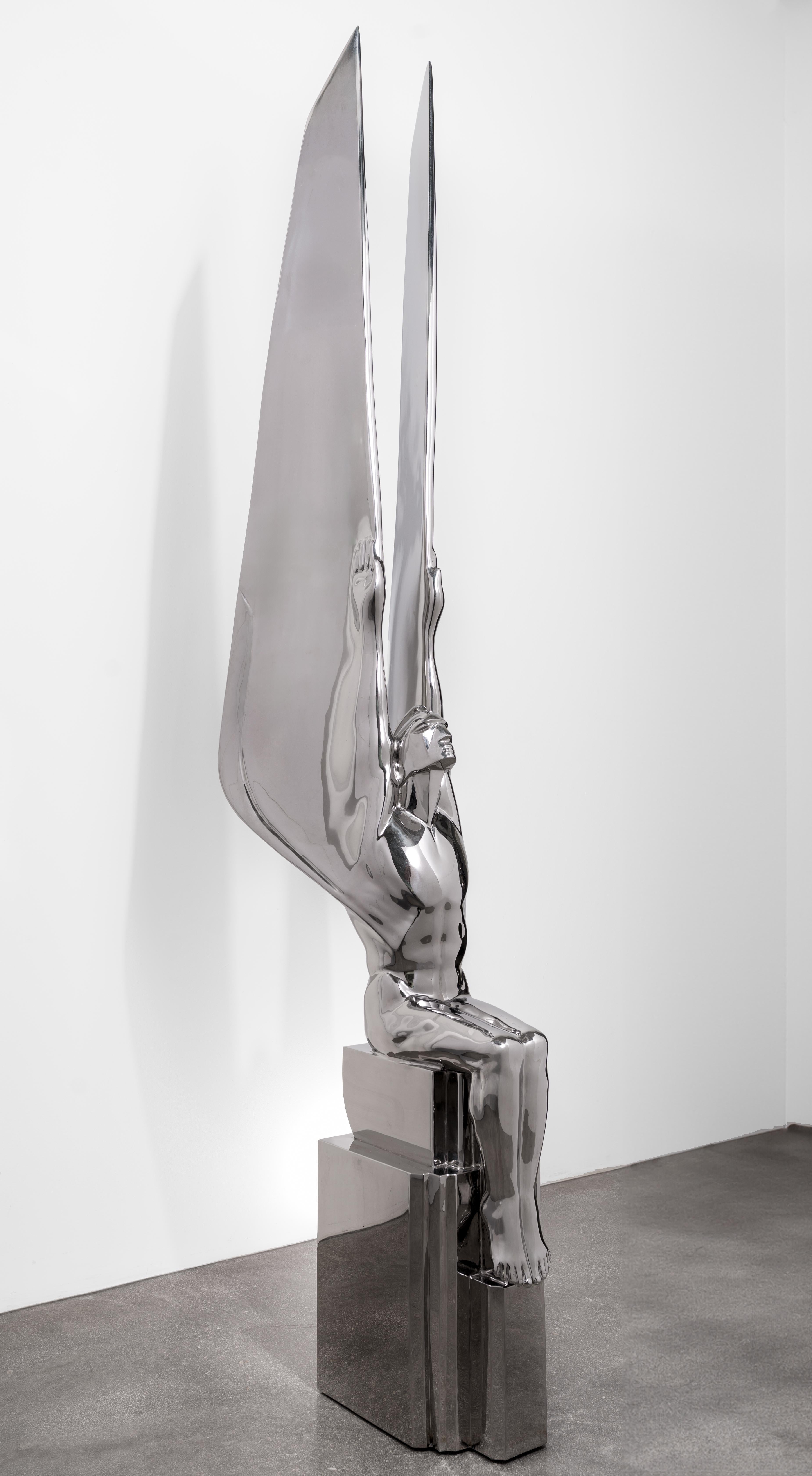 Great Chief - Pachakuti Condor Pasa - Sculpture by Alberto Echegaray (Cayman)