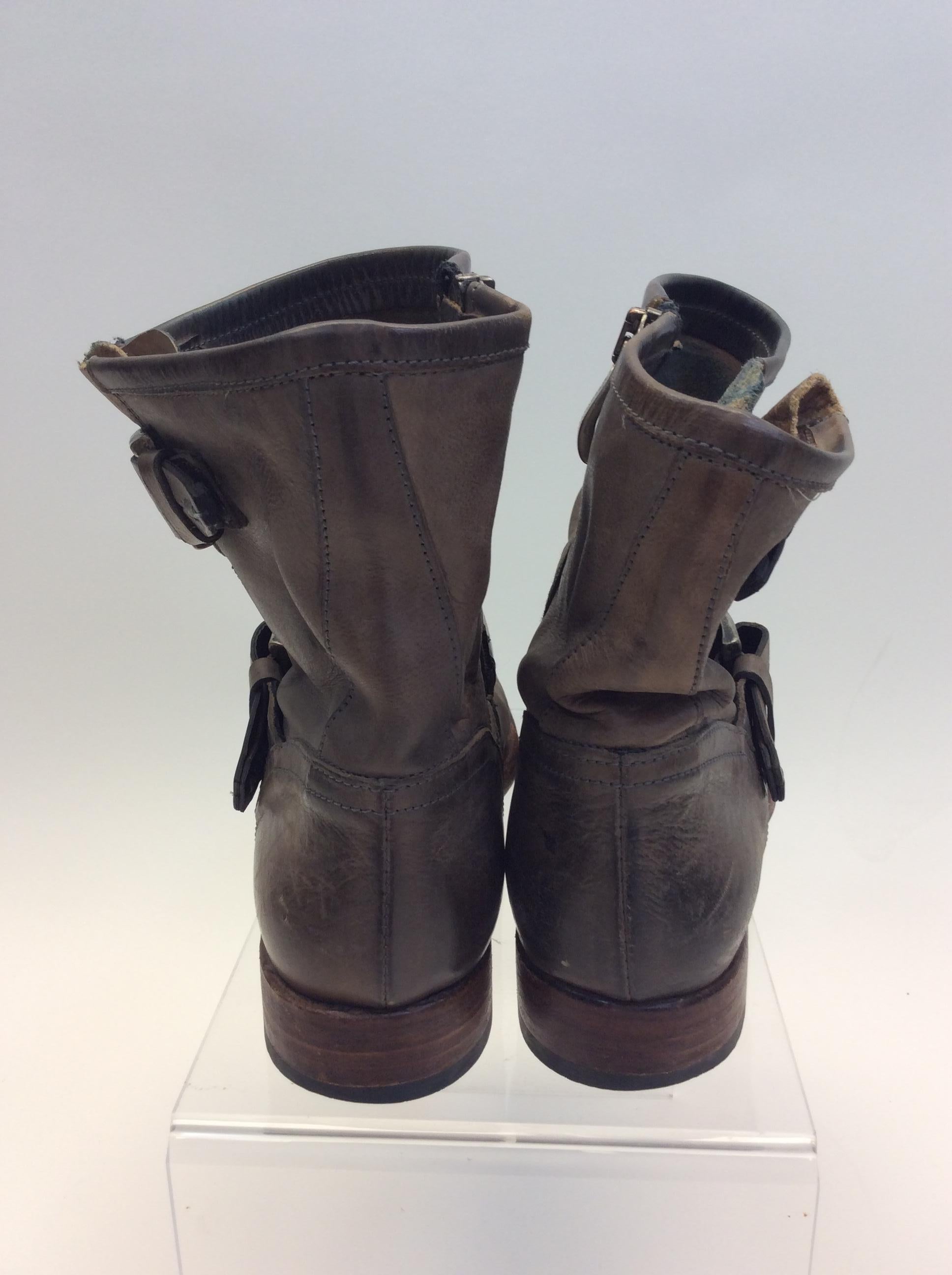 Alberto Fermani Brown Leather Booties In Good Condition For Sale In Narberth, PA