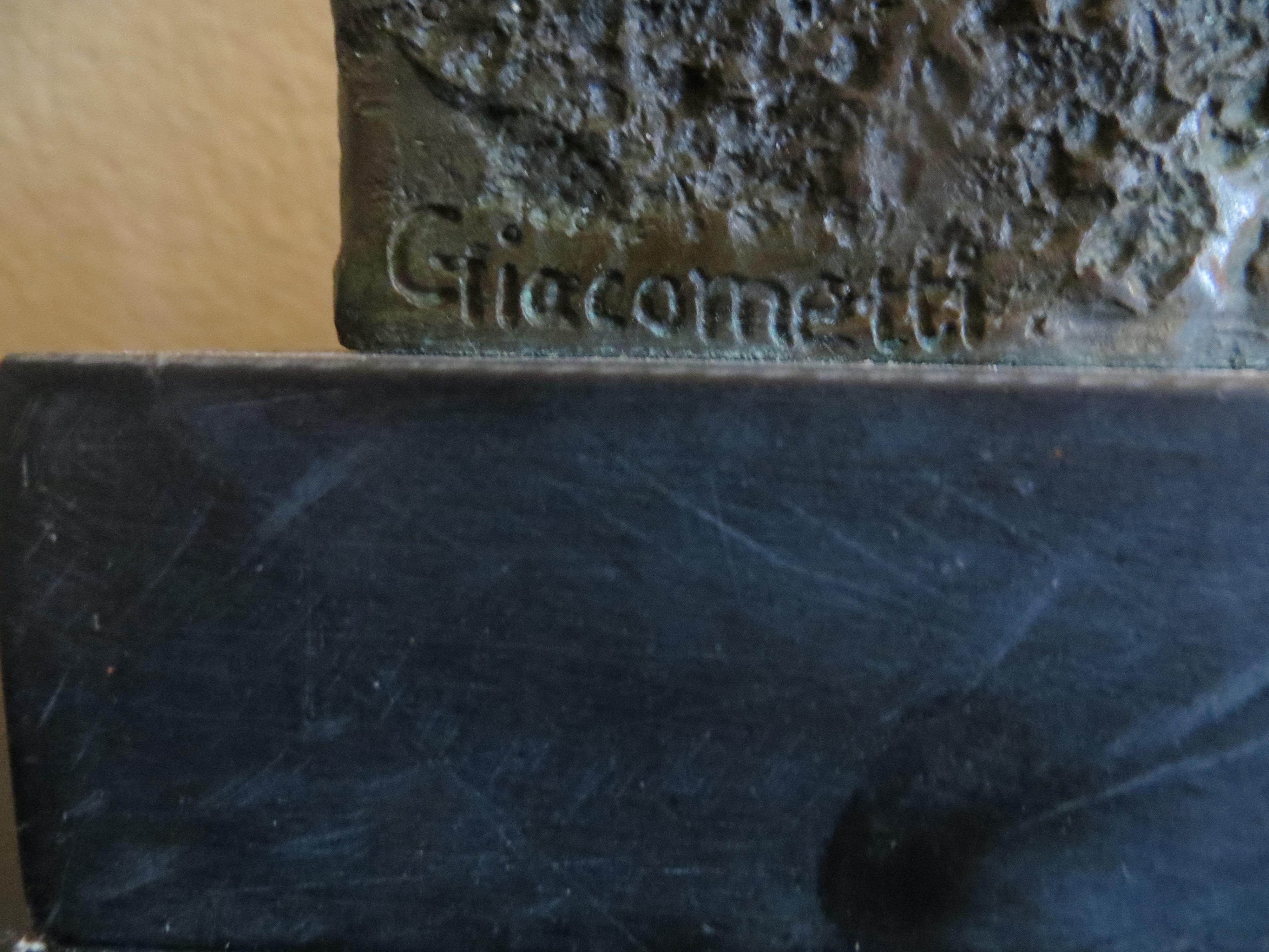 Dopo Alberto Giacometti, Uomo in piedi, Figura in bronzo in vendita 10