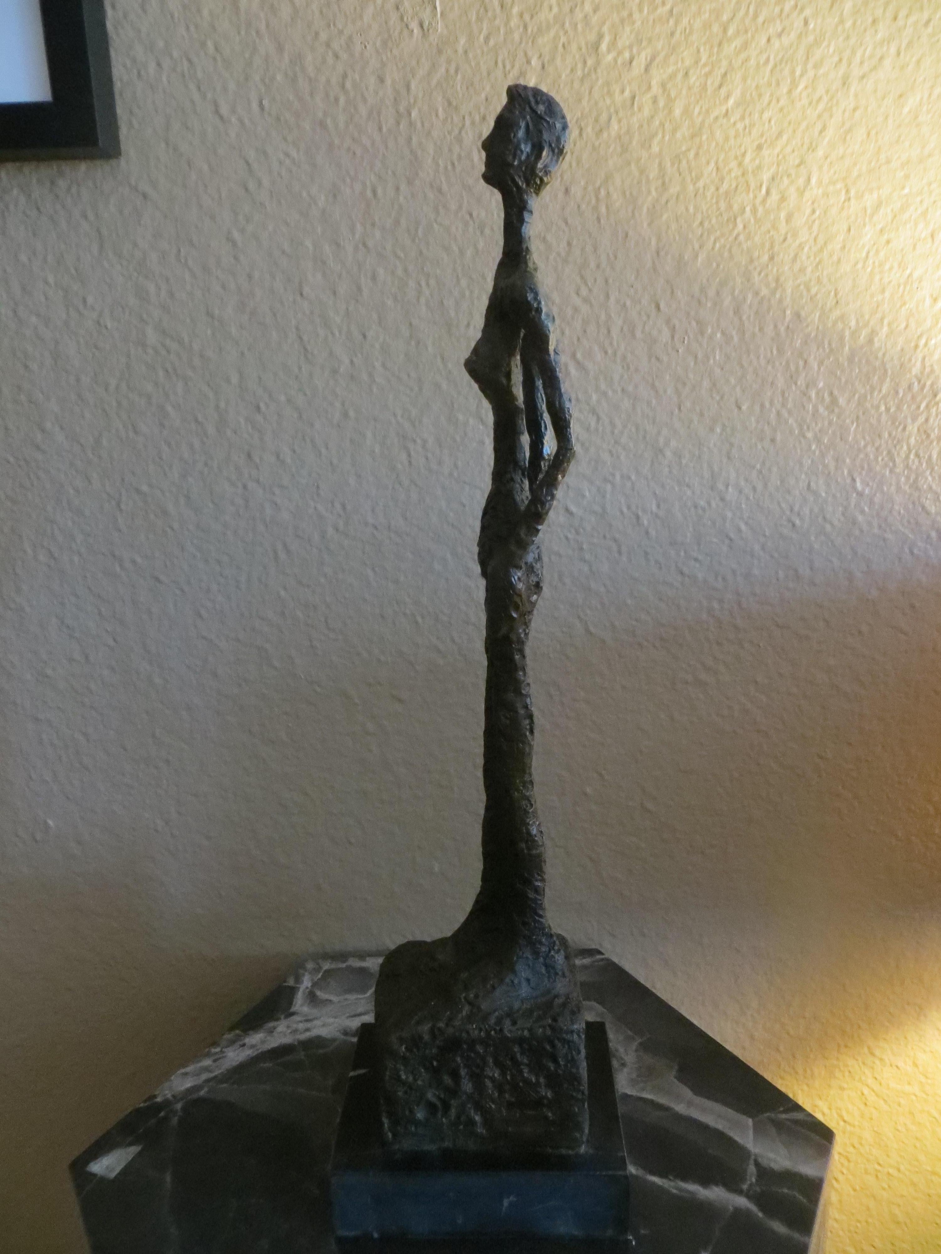 Dopo Alberto Giacometti, Uomo in piedi, Figura in bronzo in vendita 2