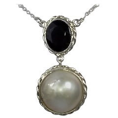 Alberto Juan Mexican Handmade Sterling Silver Mabe Pearl and Red Garnet Necklace