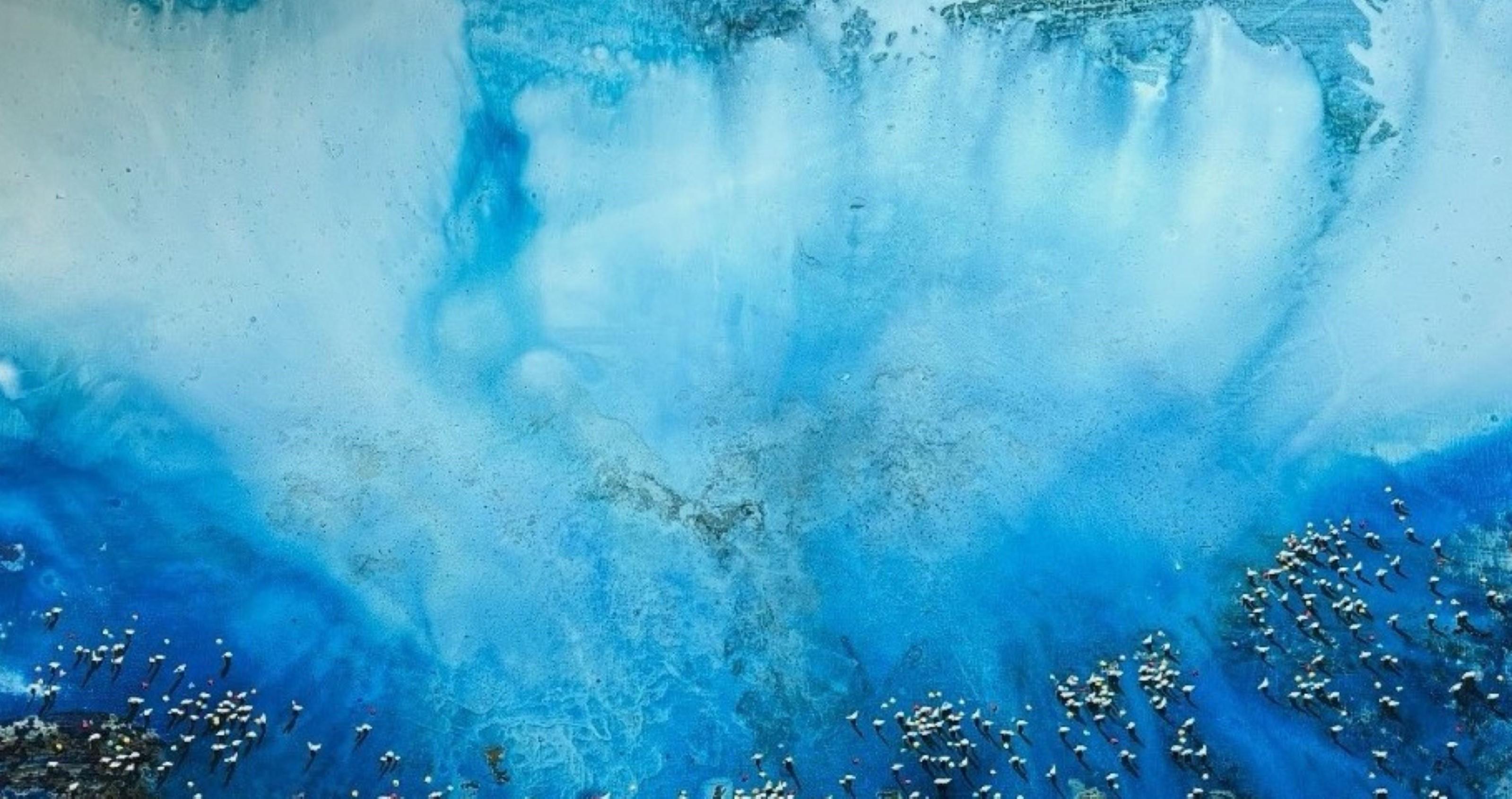 “Olatuen Azpian”—Under the Waves—is an exploration of the Cantabrian Sea’s profound power and rhythm, a force that has shaped the land and identity of the Basque people. In this piece, Alberto Letamendi captures the sea’s duality—its untamed