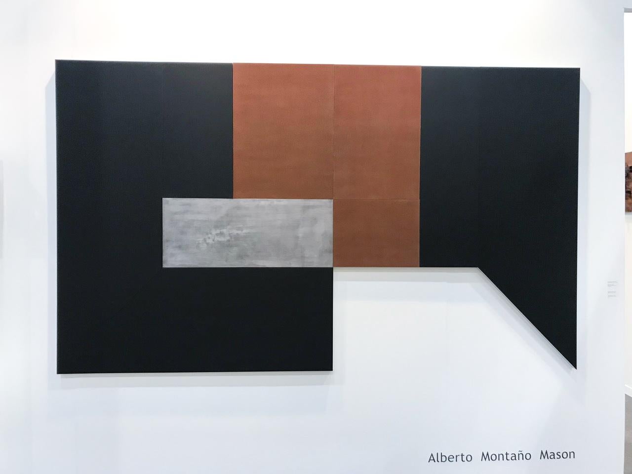 Sculpture on Wall, Installation, Black Room - Abstract Geometric Art by Alberto Montaño Mason