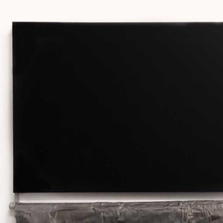 Materiale nanotecnologico, piombo, tubo zincato 
e tappi su alluminio
Esposto alla Fiera Internazionale d'Arte, Zona Maco 2019 a Città del Messico.
Esposto al Mana Contemporary di Jersey City, New Jersey, nel 2018. 