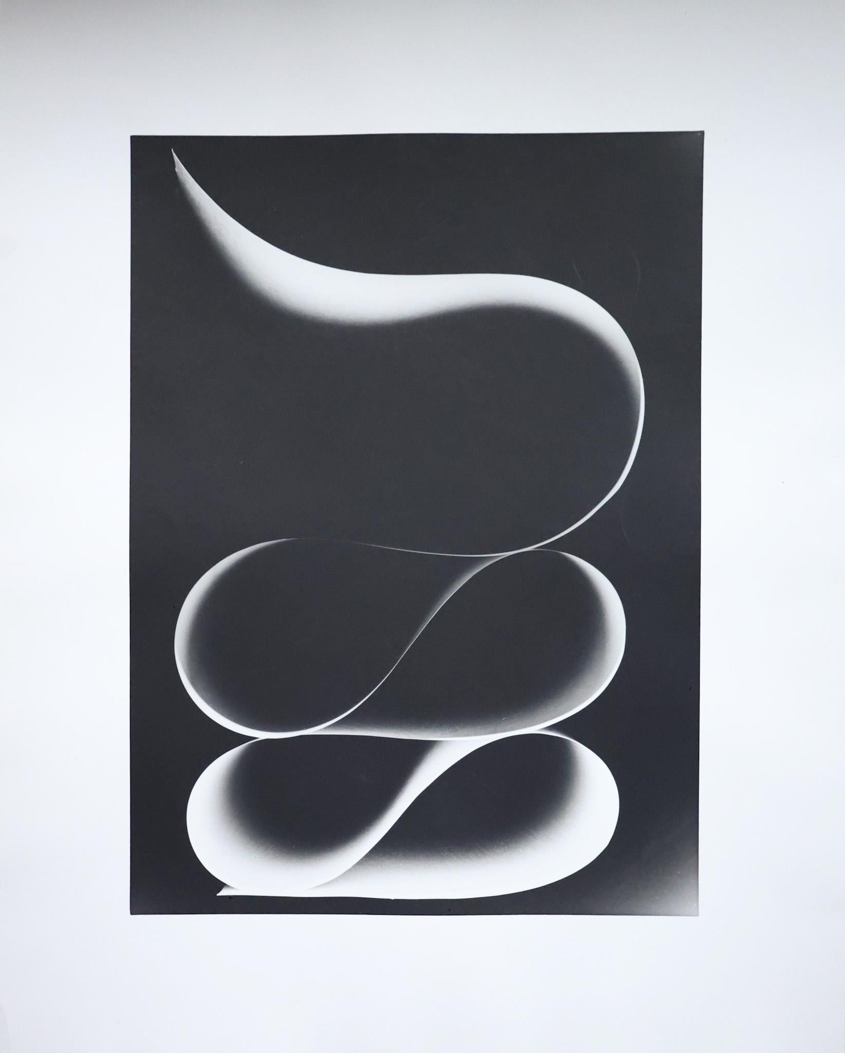 Alberto Rizzo Abstract Photograph – Ausschneiden I,  #8 aus der Auflage von 25 Exemplaren, aus der Serie Cut Out Paper Series