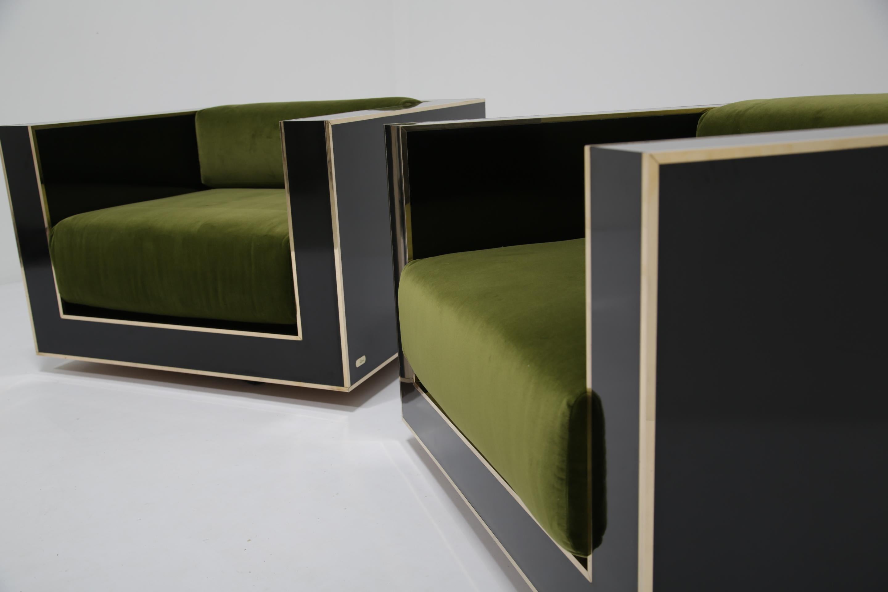 20ième siècle Fauteuils Art Deco en laiton et Formica noir brillant Alberto Rocchi 1980 en vente