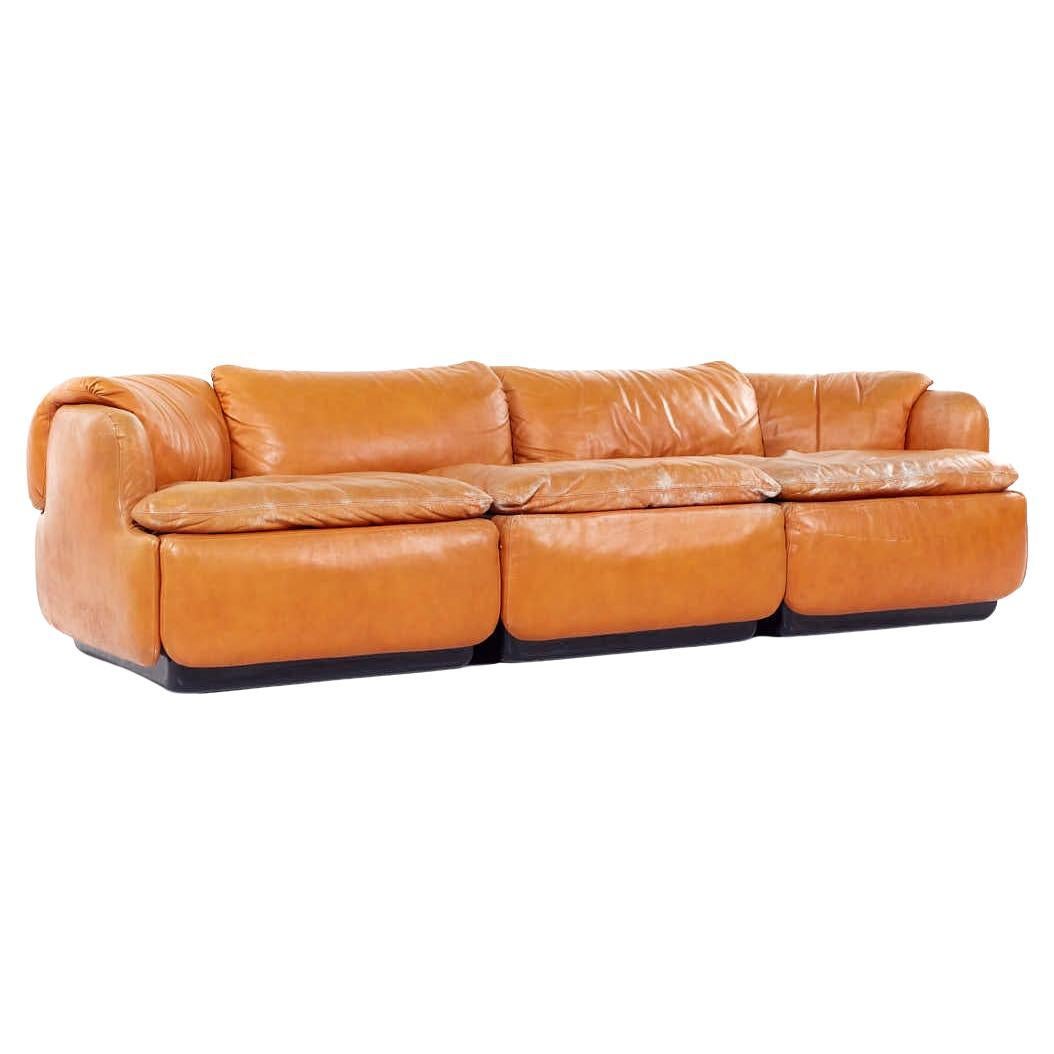 Alberto Roselli for Sapporiti Confidential Mid Century Italian Leather Sofa For Sale