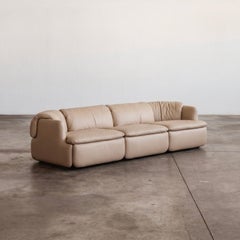 Alberto Rosselli “Confidential” Sofa for Saporiti, Sand Beige Leather, 1972