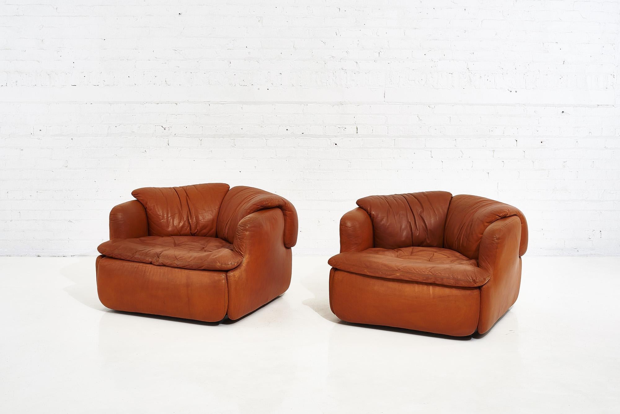 Alberto Rosselli for Saporiti brown leather “Confidential” lounge chairs. Perfectly “broken in” patina.