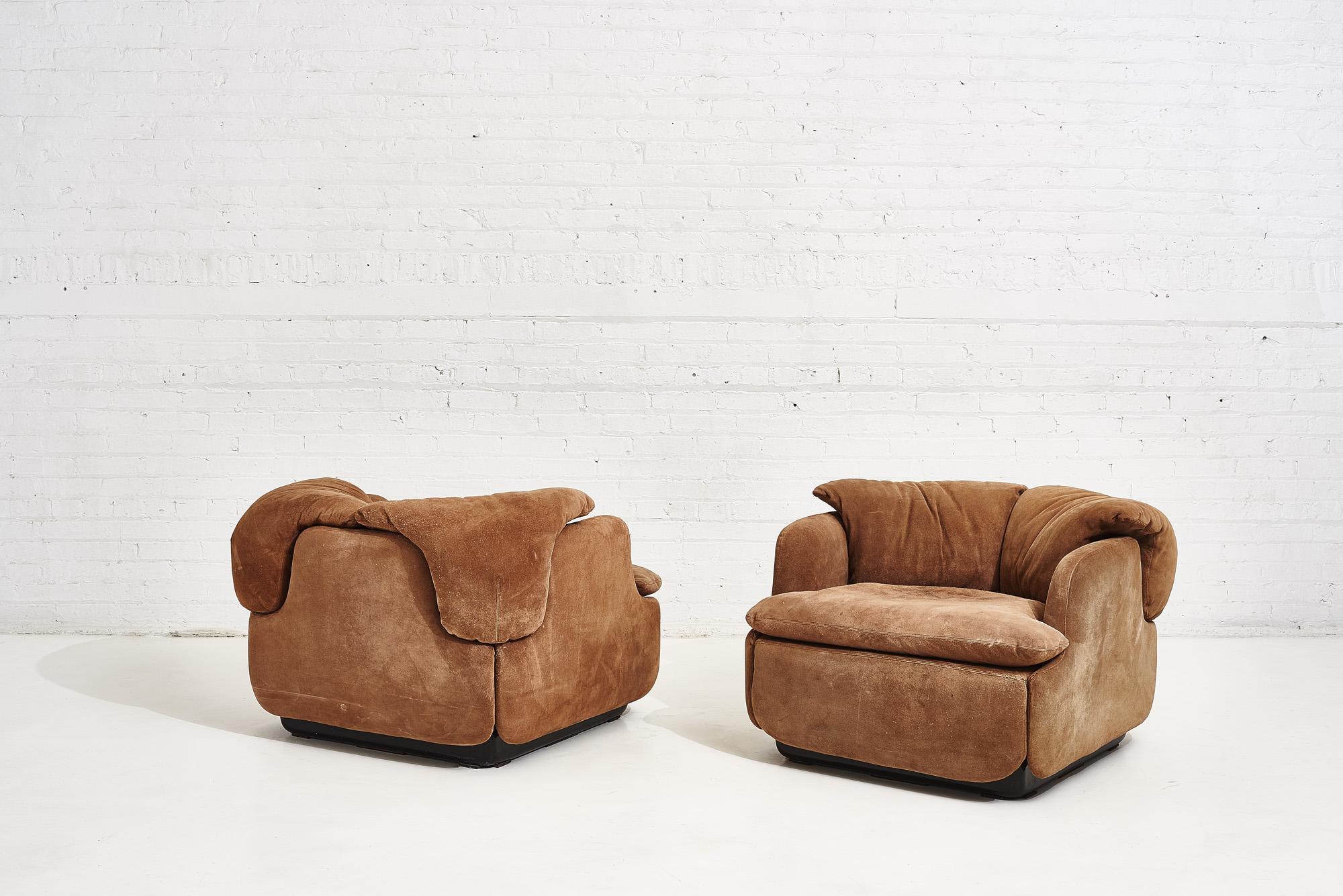 Alberto Rosselli for Saporiti Brown Suede “Confidential” Lounge Chairs, 1972 In Good Condition In Chicago, IL