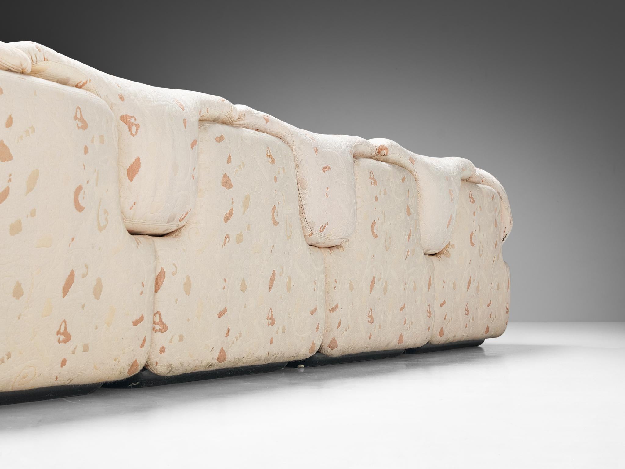 Postmoderne Alberto Rosselli pour Saporiti Confidential Corner Sofa en tissu décoratif 