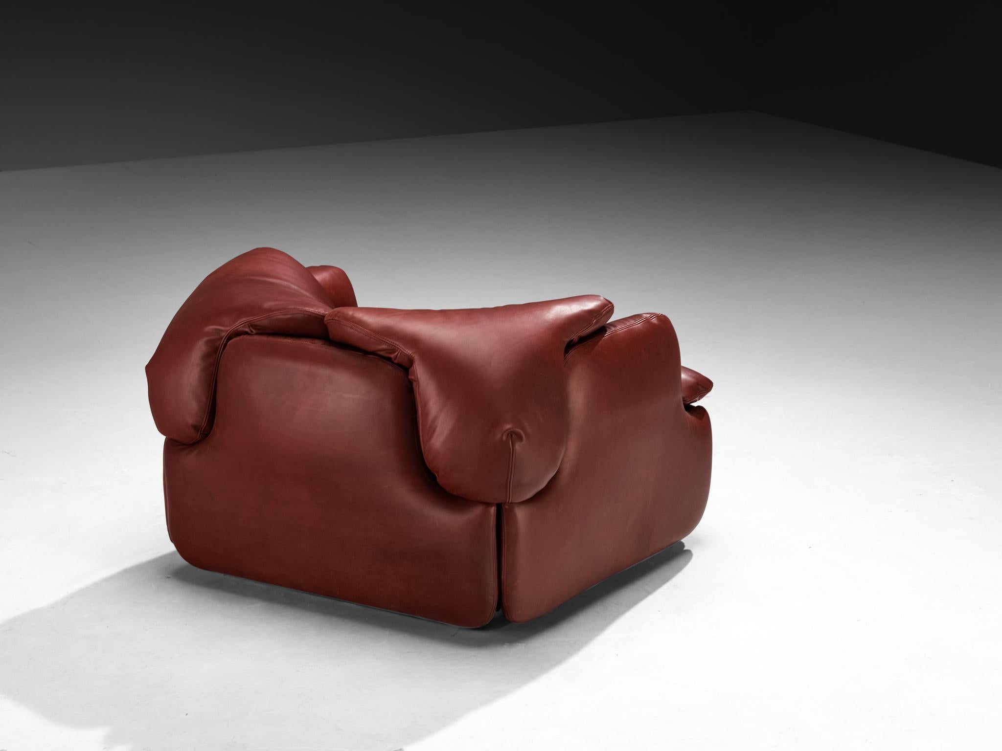 Fine XX secolo Alberto Rosselli per Saporiti 'Confidential' Lounge Chair in pelle in vendita