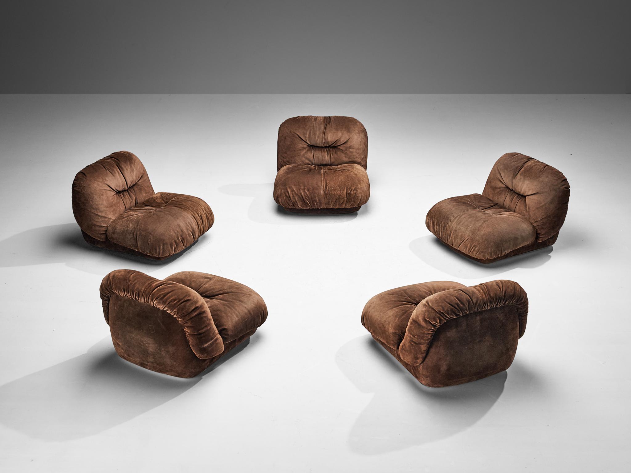 Alberto Rosselli for Saporiti, 'Maxijumbo' lounge chairs, suede, ABS plastic, Italy, 1970s 

Extremely comfortable lounge chairs designed by Alberto Rosselli for Saporiti.  These chairs are made to reach an ultimate level of comfort as can clearly