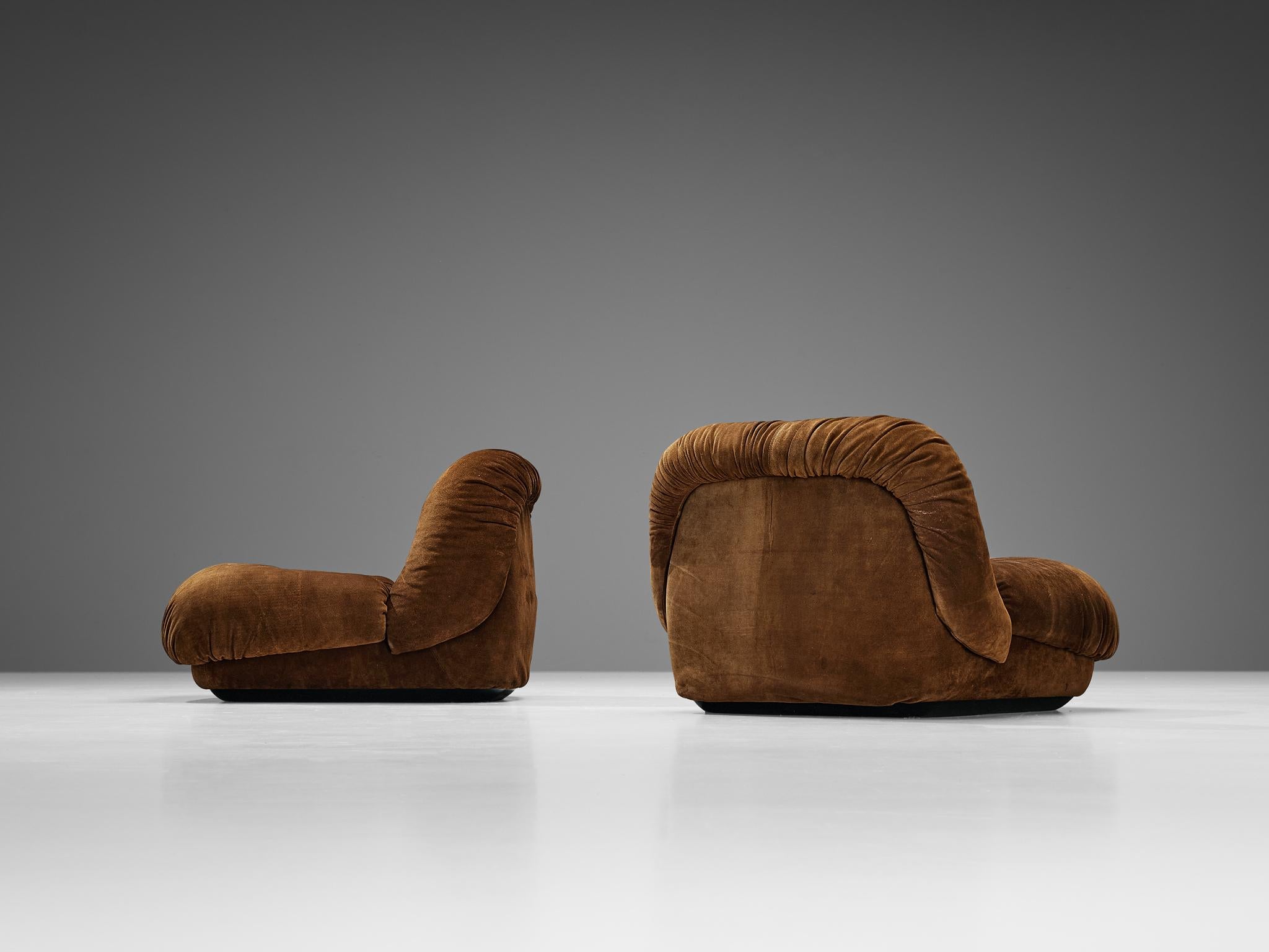 Italian Alberto Rosselli for Saporiti 'Maxijumbo' Pair of Lounge Chairs in Suede