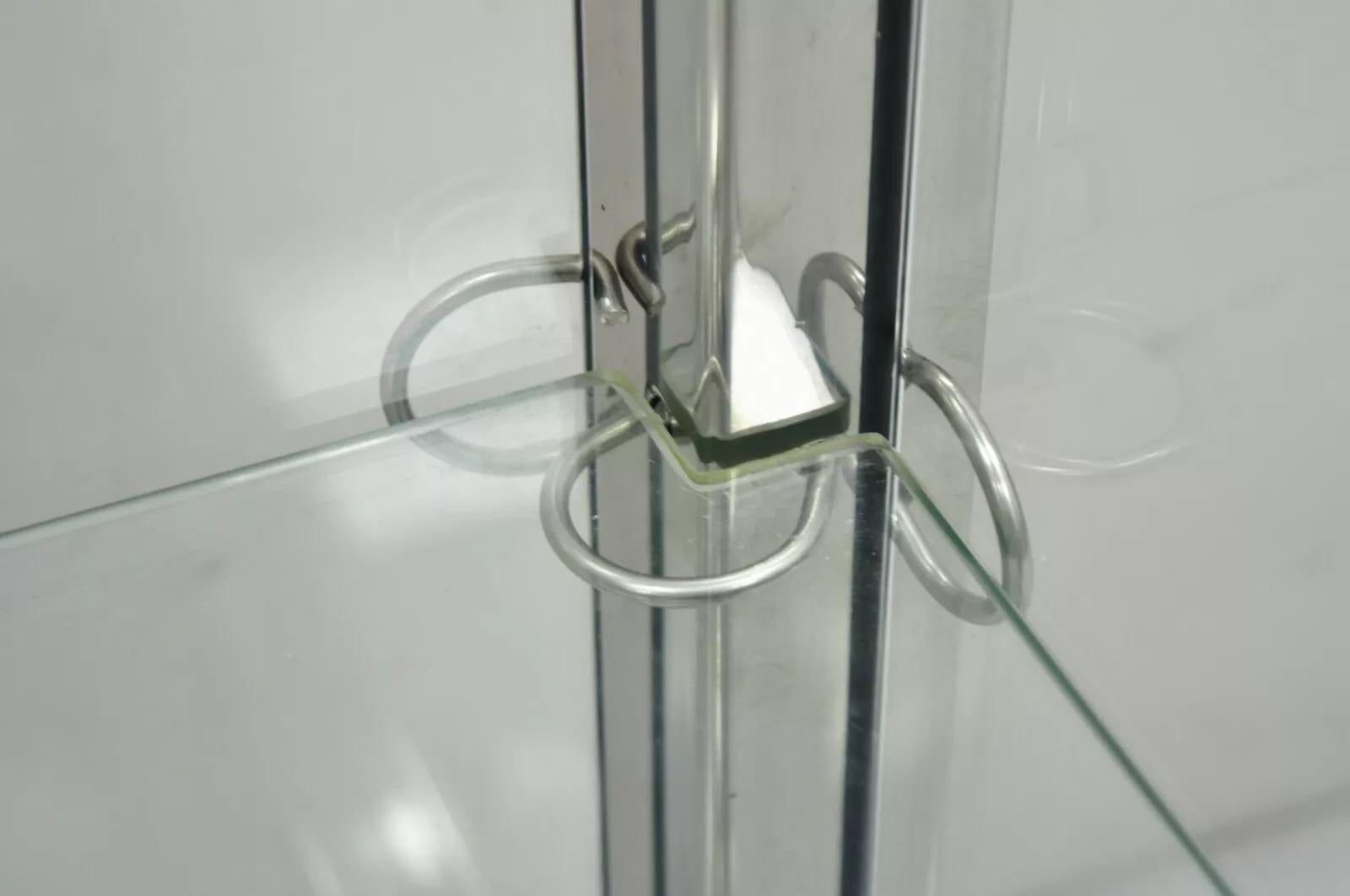 Vitrina moderna italiana de cromo y cristal Alberto Rosselli para Saporiti P800 en venta 2