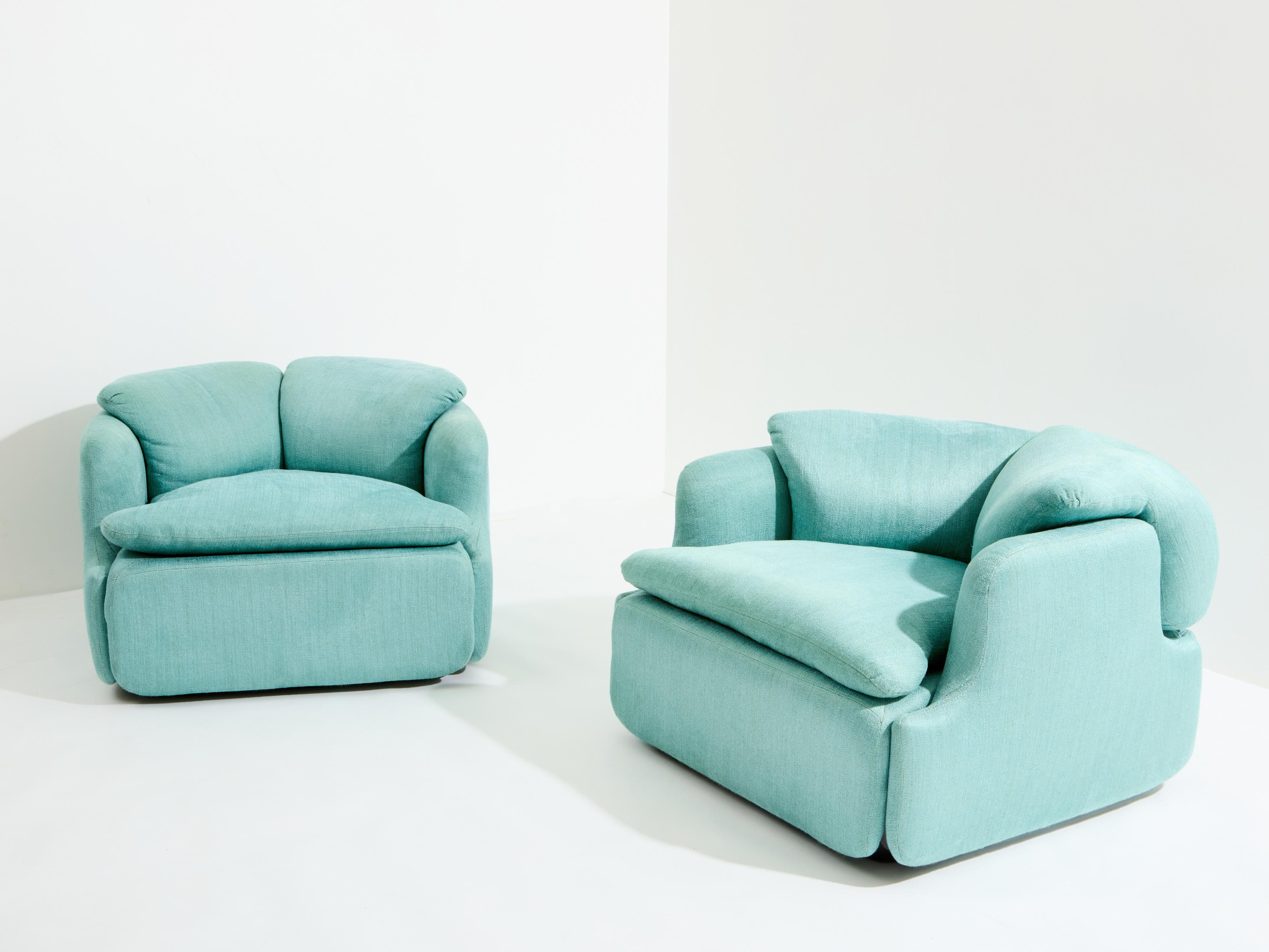 Late 20th Century Alberto Rosselli for Saporiti pair of Confidential armchairs 1970 For Sale