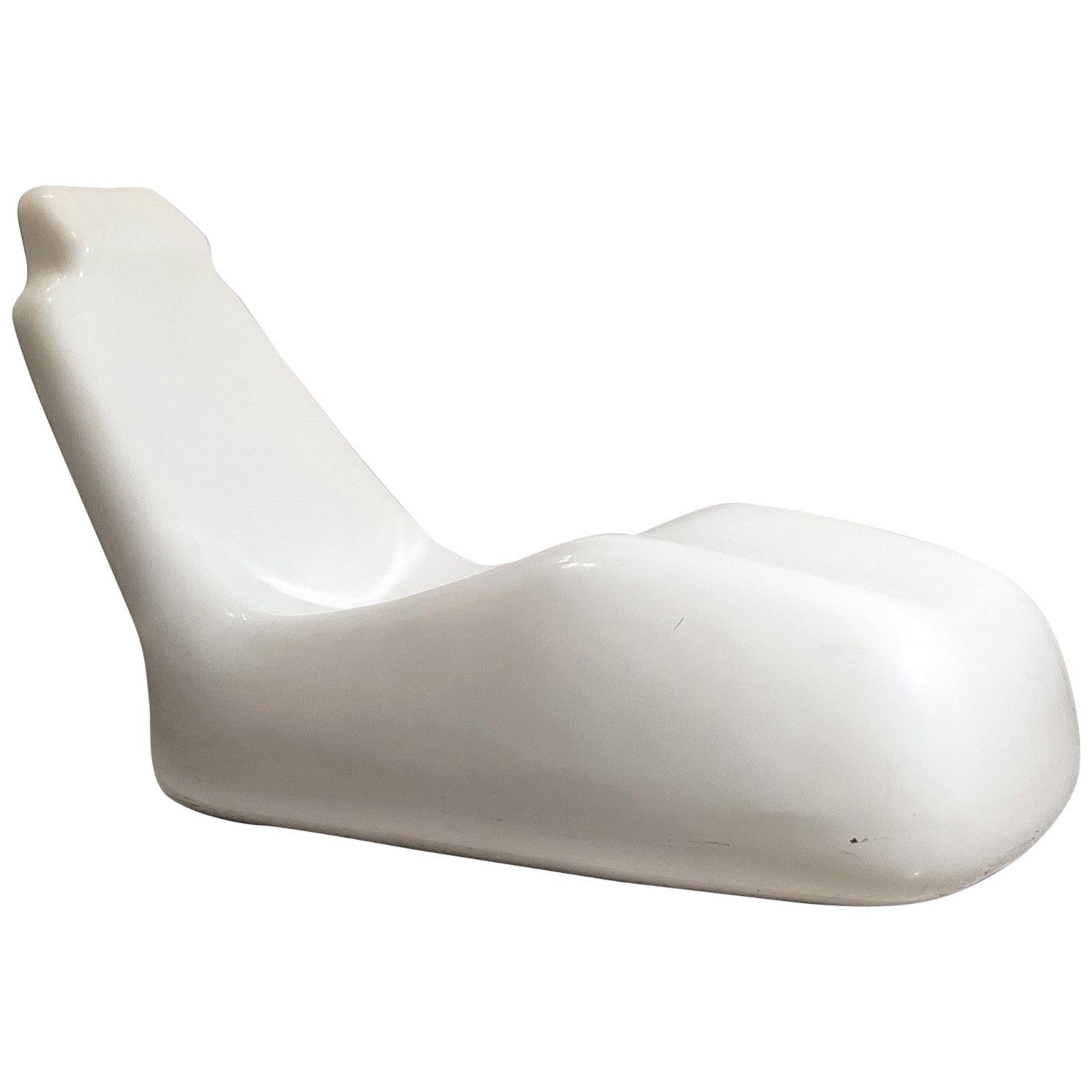 Midcentury White Lounge Chair "Moby Dick" by Alberto Rosselli for Saporiti, 1969
