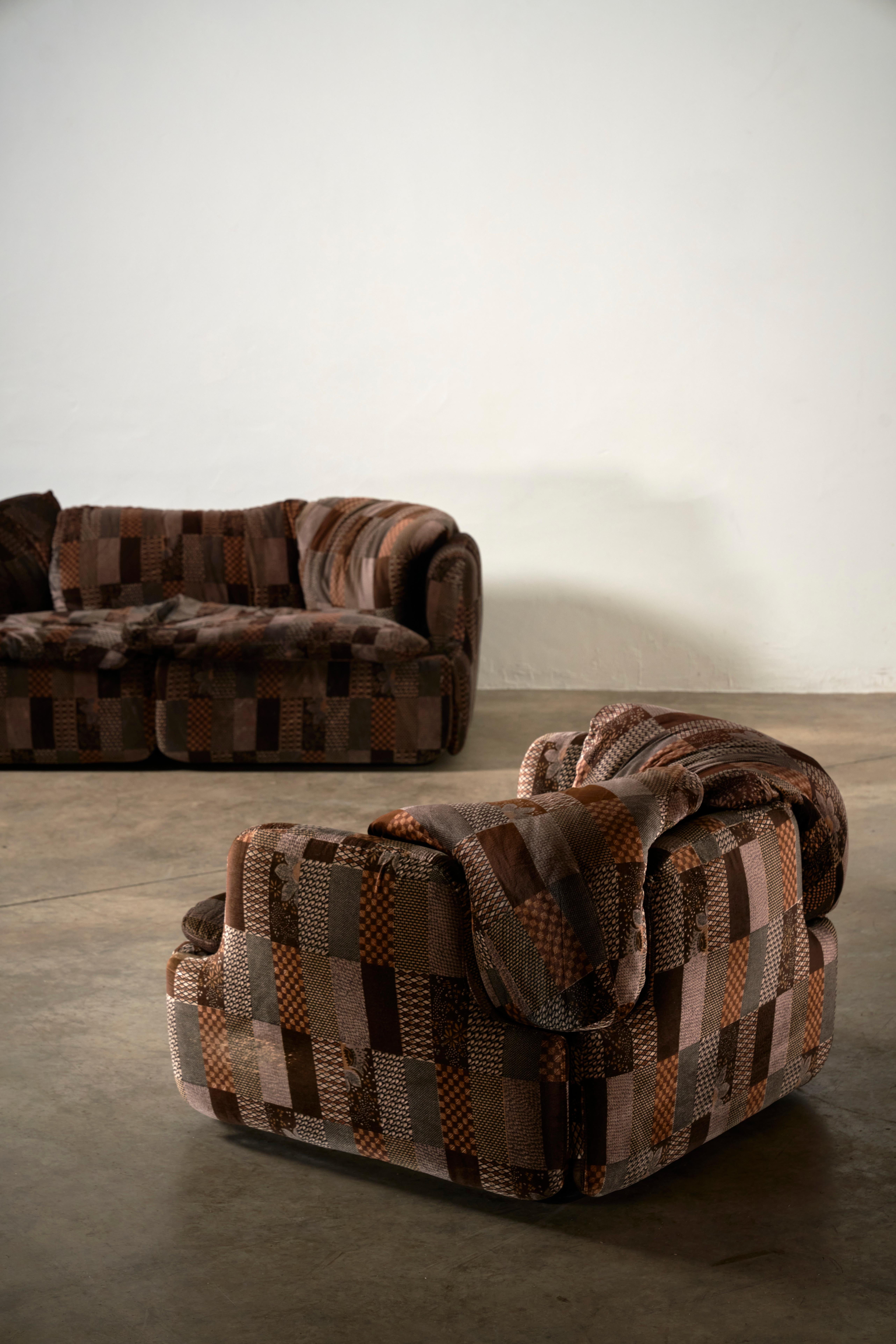 Hand-Crafted Alberto Rosselli, Saporiti Confidential sofa set  For Sale