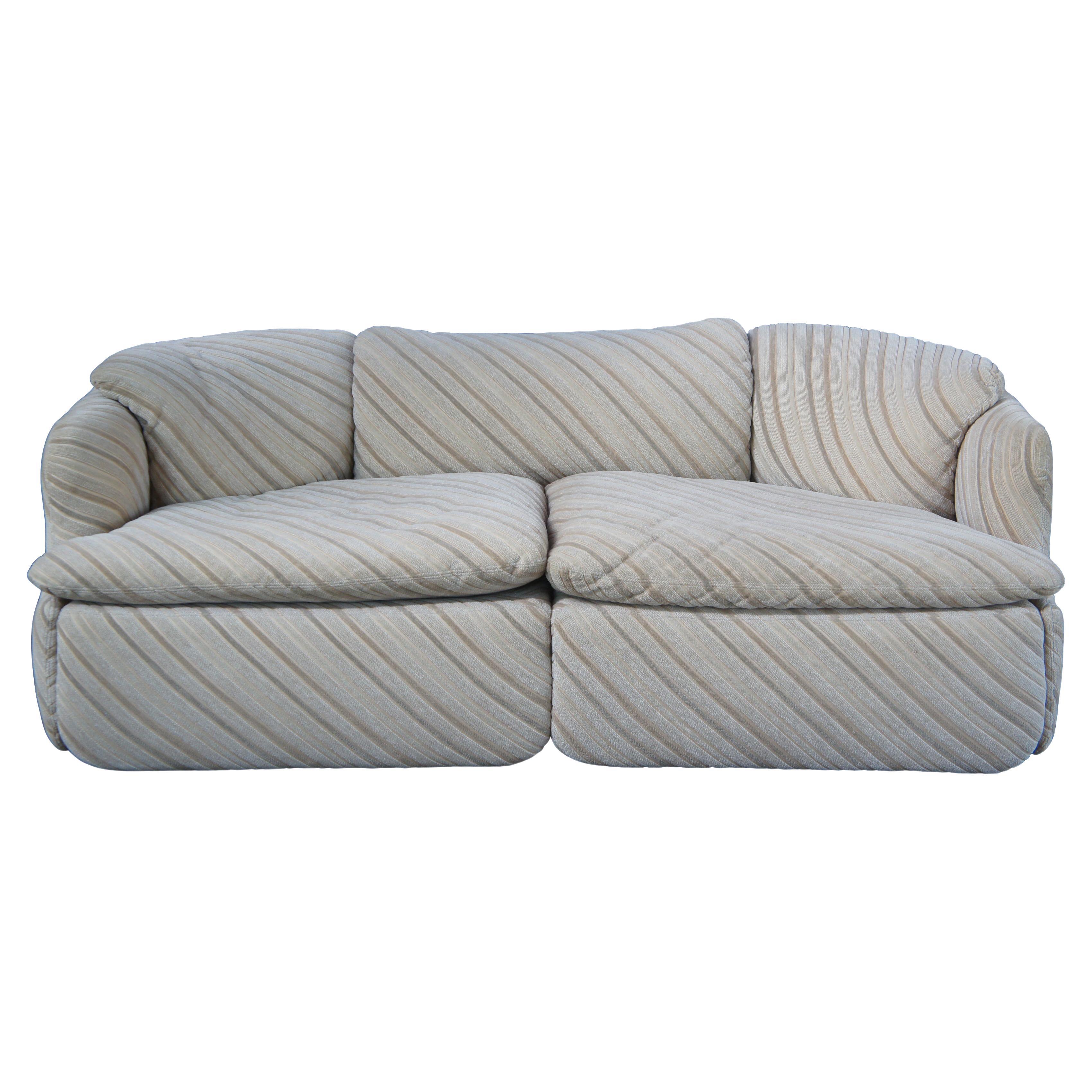 Alberto Rosselli Saporiti Italia Postmodernes vertrautes Lounge-Sofa MCM