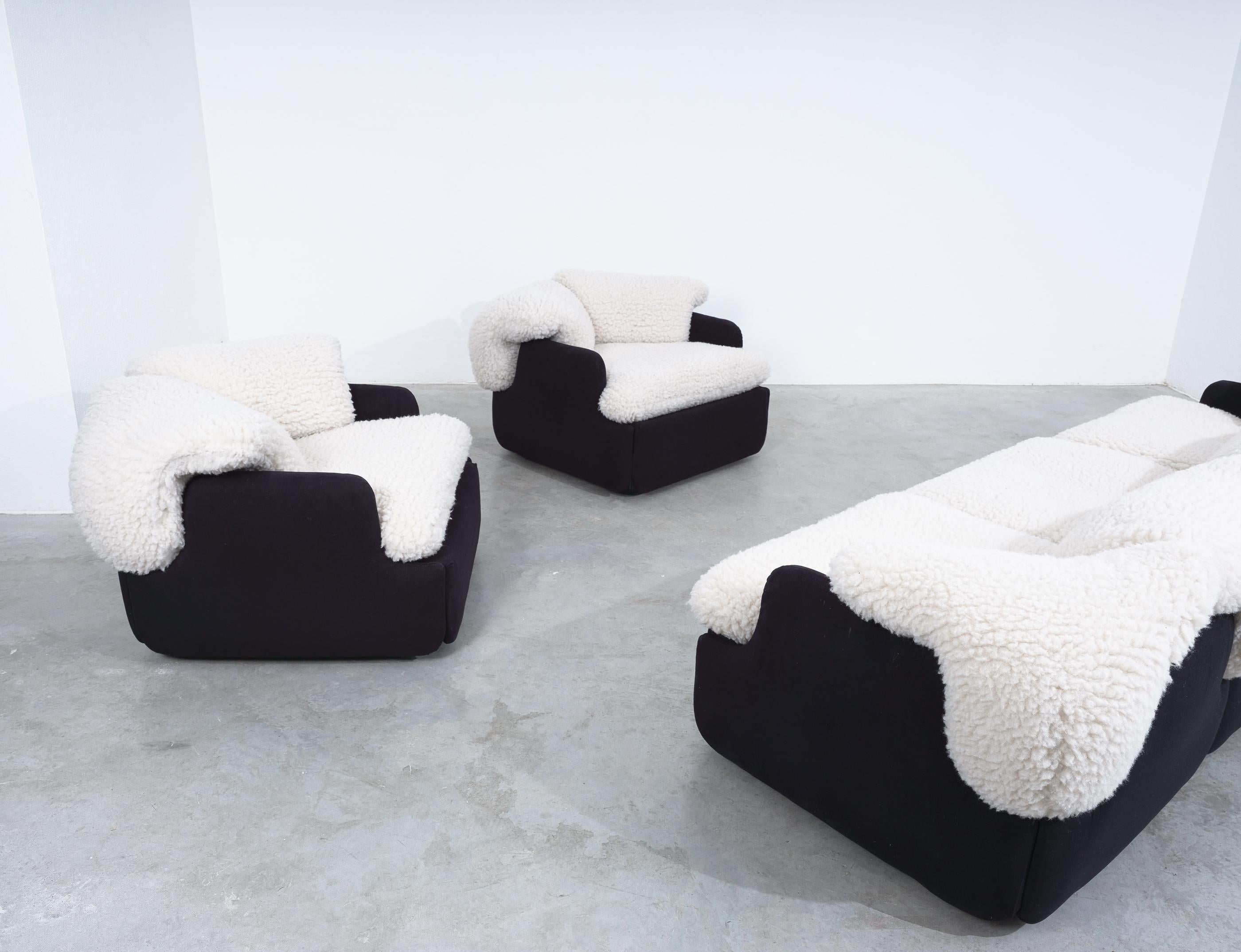 Alberto Rosselli Sofa For Saporiti 'Confidential' White Black Wool, Italy 1970 For Sale 7