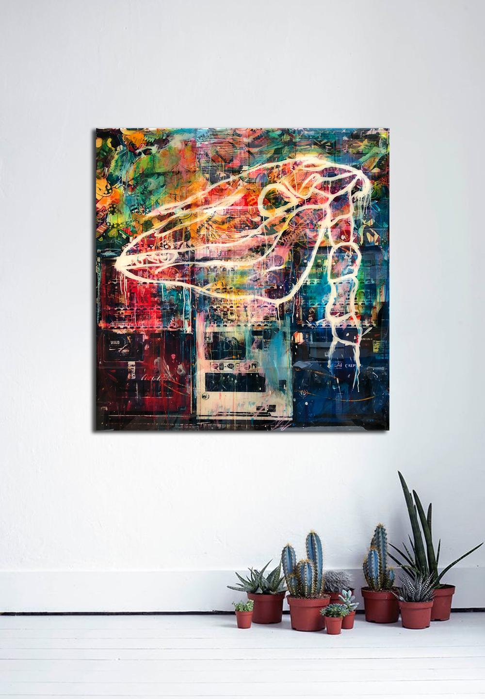 Tokio #9 - fotografía colorida pintada a mano, esqueleto de dinosaurio, graffiti urbano - Abstract Painting Negro de Alberto Sanchez