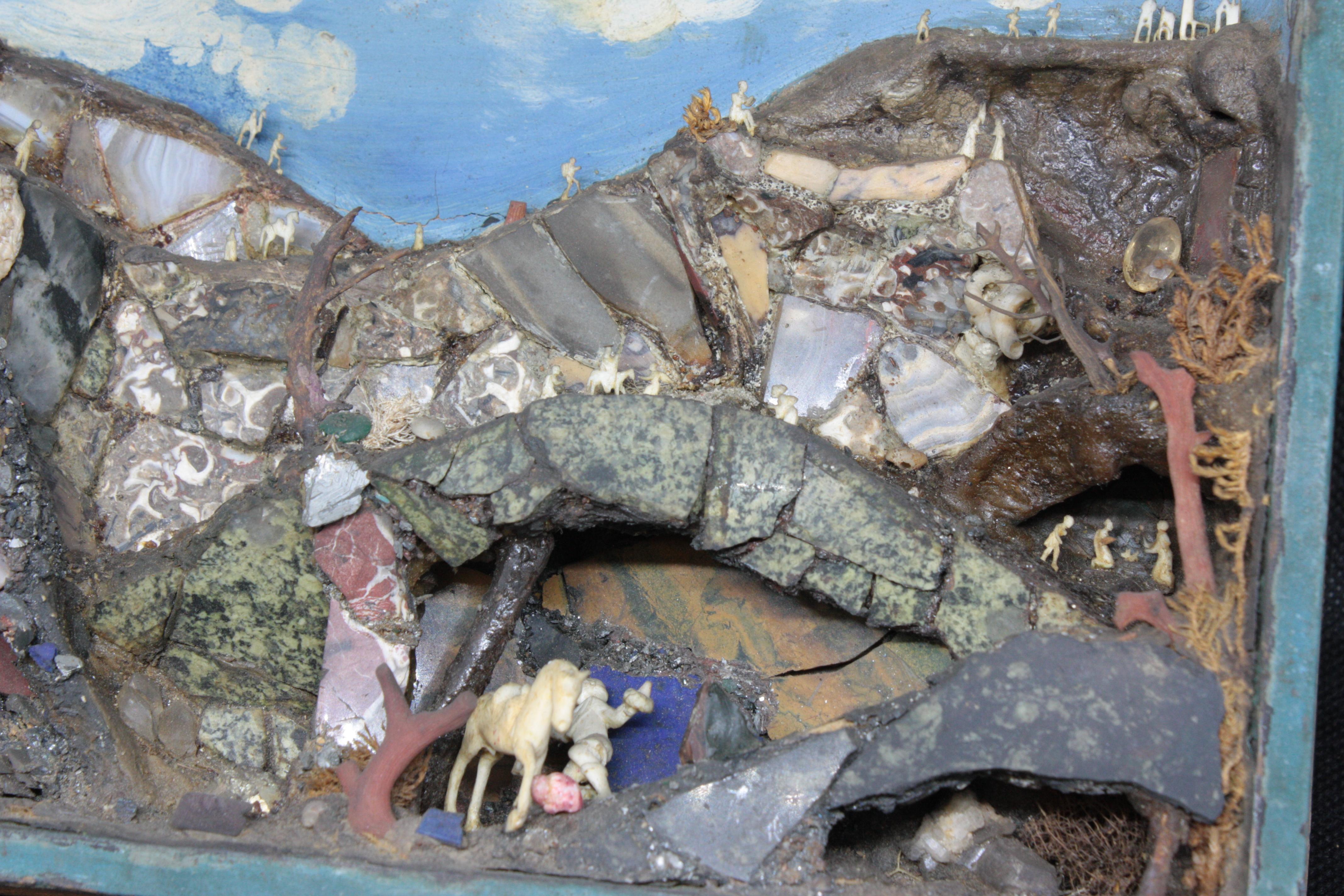 CITES-Dokumentation: IT/CE/2023/MI/00454

Außergewöhnliche Komposition mit Elfenbein-Mikroskulpturen und Landschaft aus Halbedelsteinen, Muscheln und kleinen Korallen in einem zeitgenössischen geschnitzten und vergoldeten Rahmen.

Arbeit der Familie