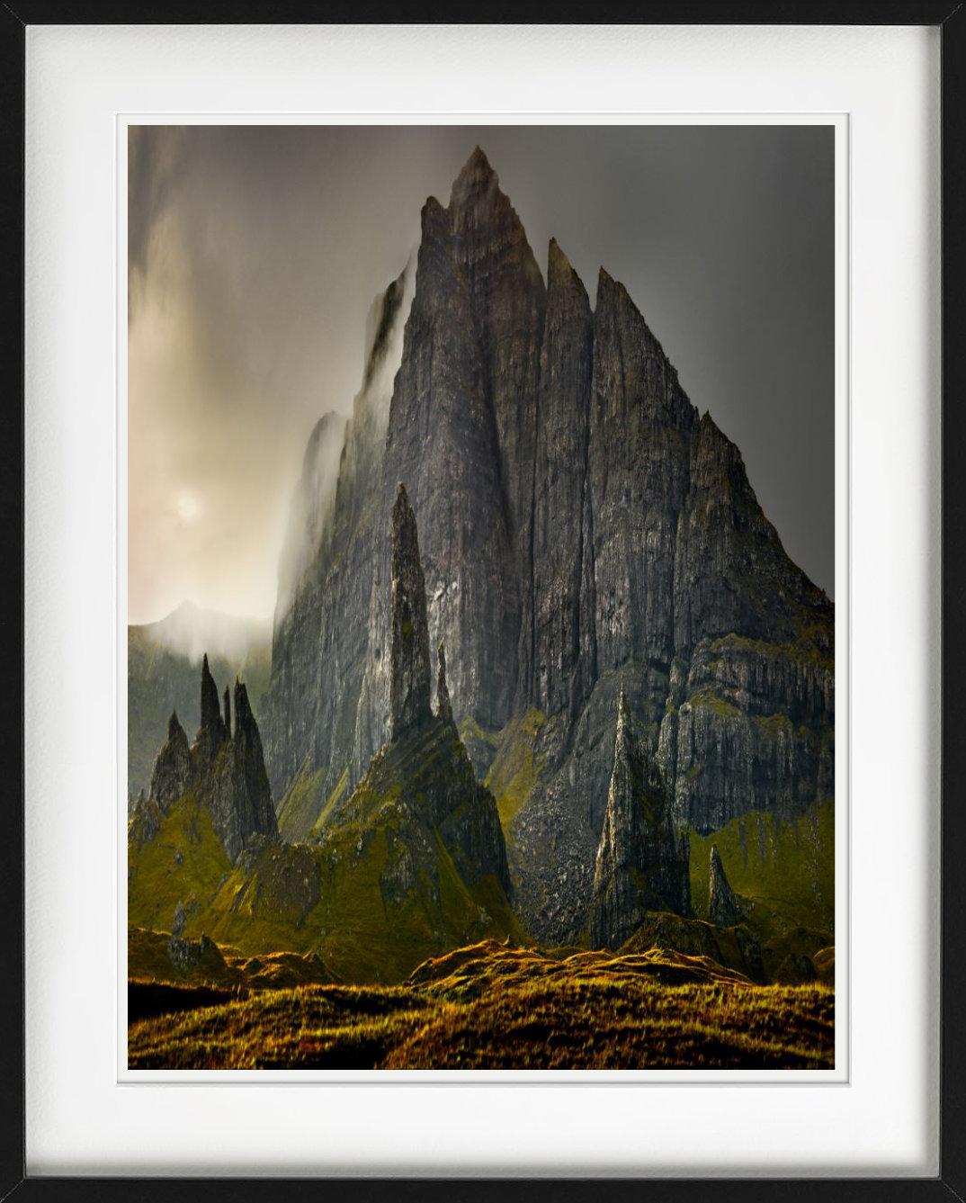 Albert Watson, Old Man of Storr, Isle of Skye, Scozia, 2013 in vendita 3