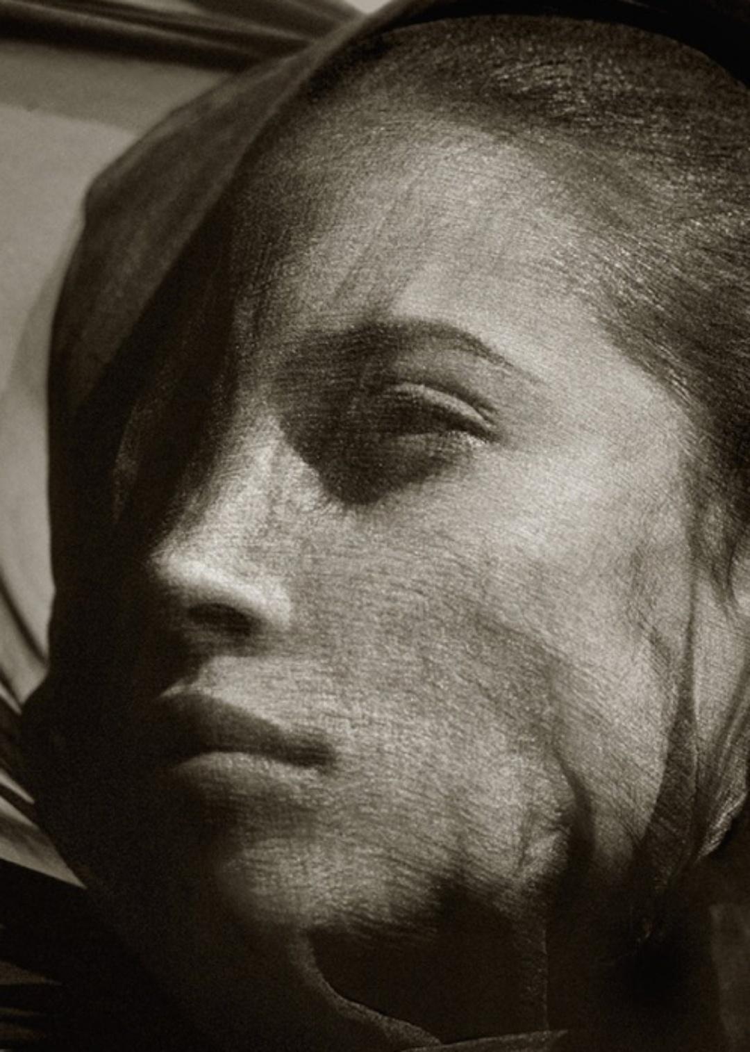 Christy Turlington, Louxor, Égypte, 1987 - Albert Watson, Celebrity, Fashion, Art en vente 4