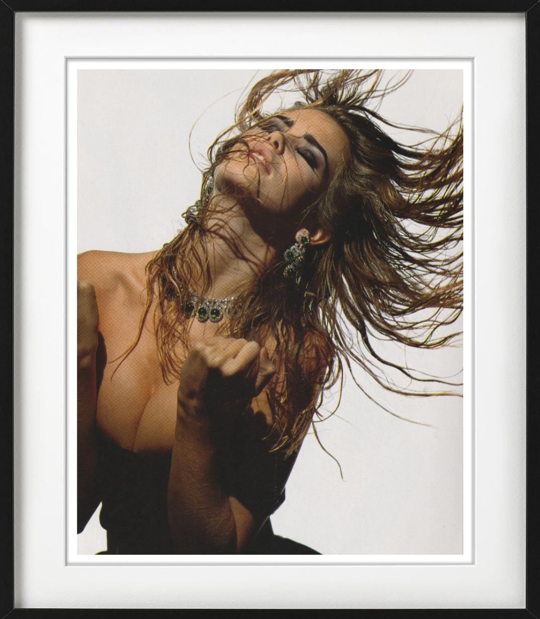 Claudia Schiffer für Vogue Italia – dynamisches Porträt, Kunstfotografie 1990 im Angebot 2