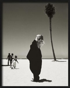Gabrielle Reece sulla spiaggia di Santa Monica, in California, per Vogue Italia