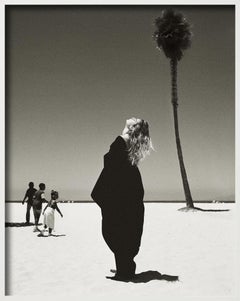 Gabrielle Reece sulla spiaggia di Santa Monica, in California, per Vogue Italia