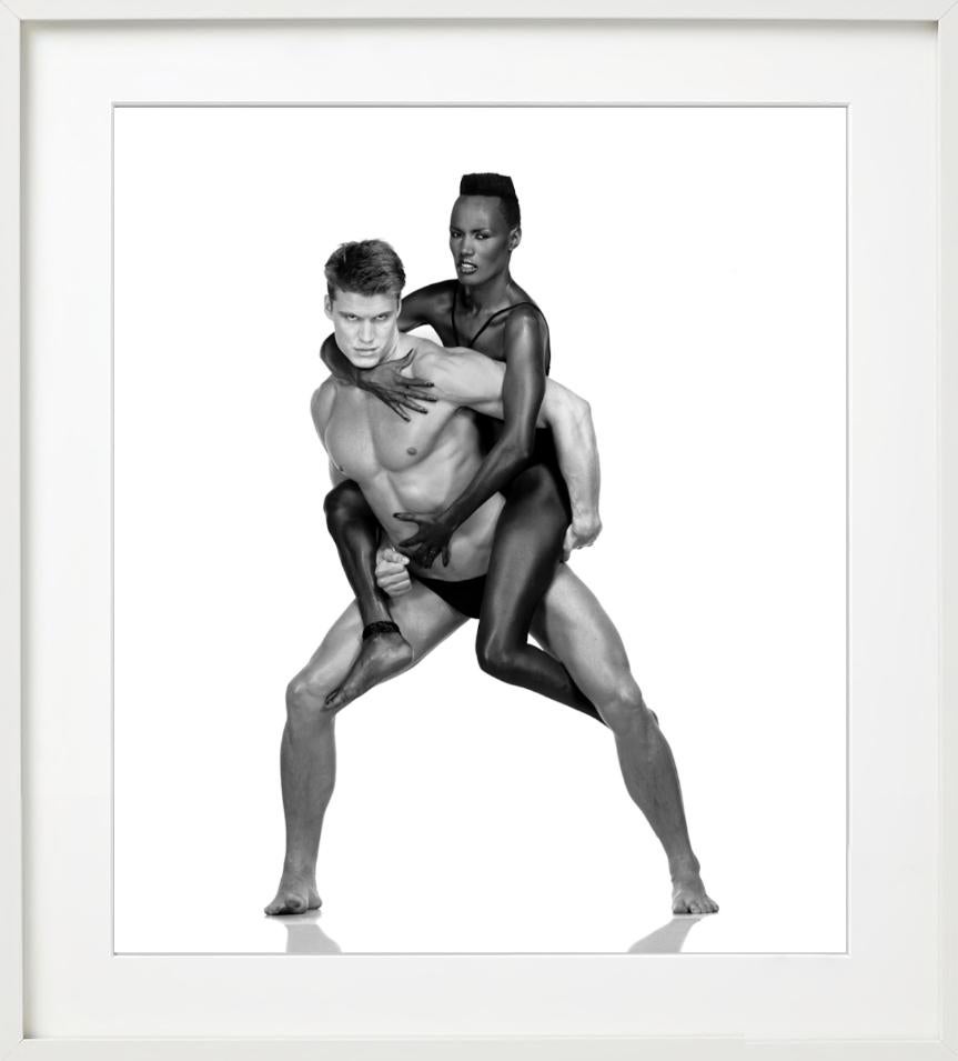 Grace Jones and Dolph Lundgren, New York - Nude, Fine Art Photography, 1983 - Gray Portrait Photograph by Albert Watson