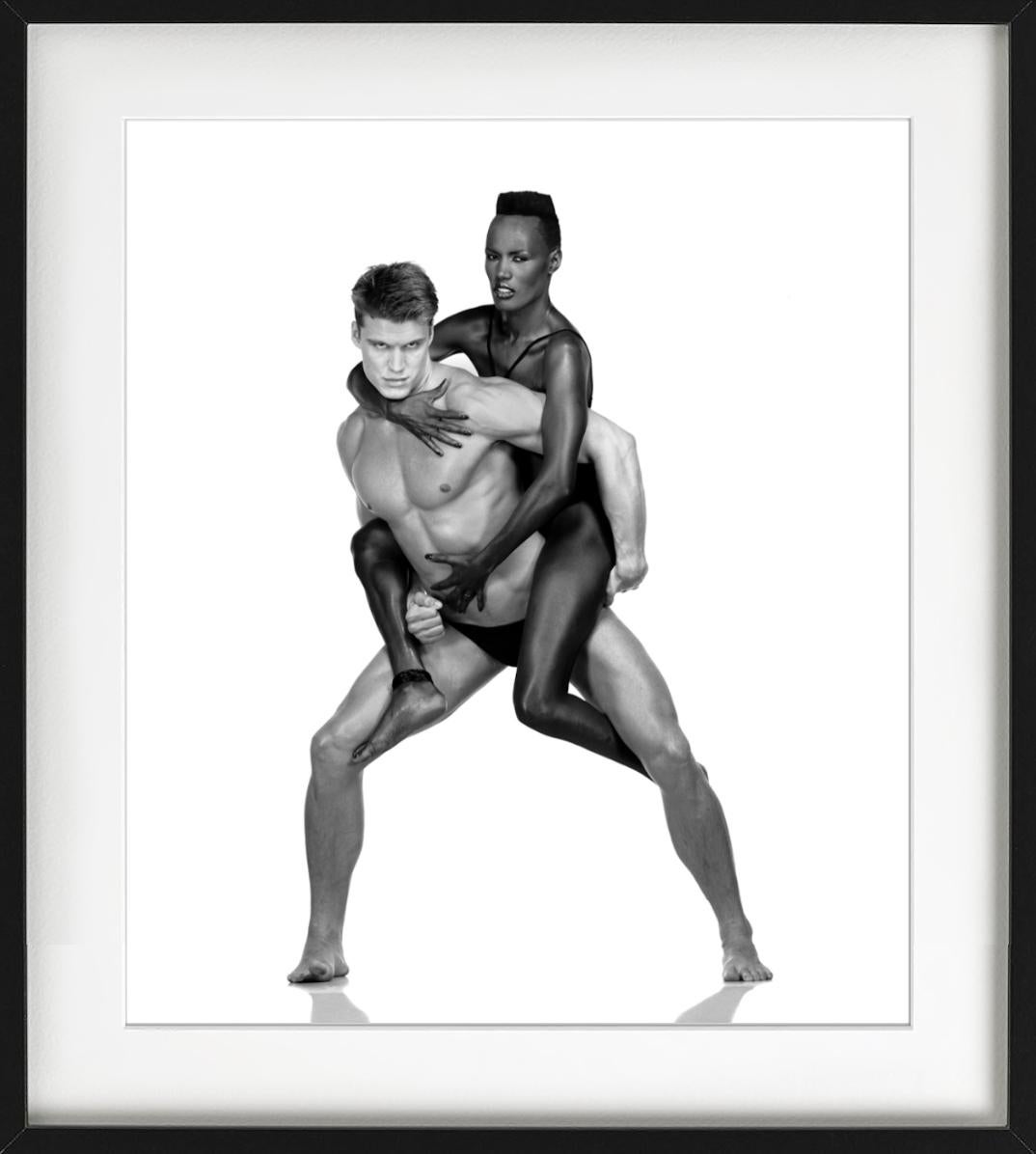 Grace Jones and Dolph Lundgren, New York - Nude, Fine Art Photography, 1983 For Sale 3