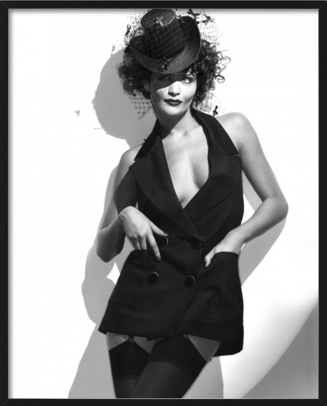 Tux Deductible, Helena Christensen für die britische Vogue - Fine Art Photography, 1995 im Angebot 2