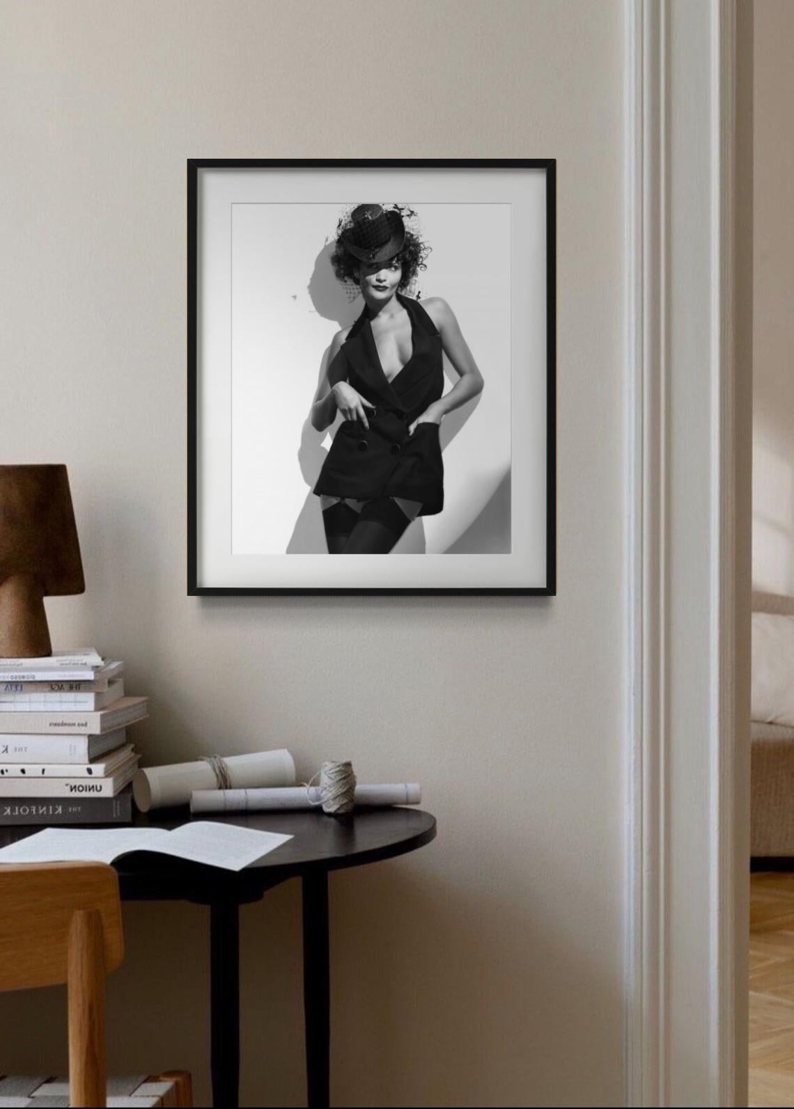 Tux Deductible, Helena Christensen für die britische Vogue - Fine Art Photography, 1995 im Angebot 5